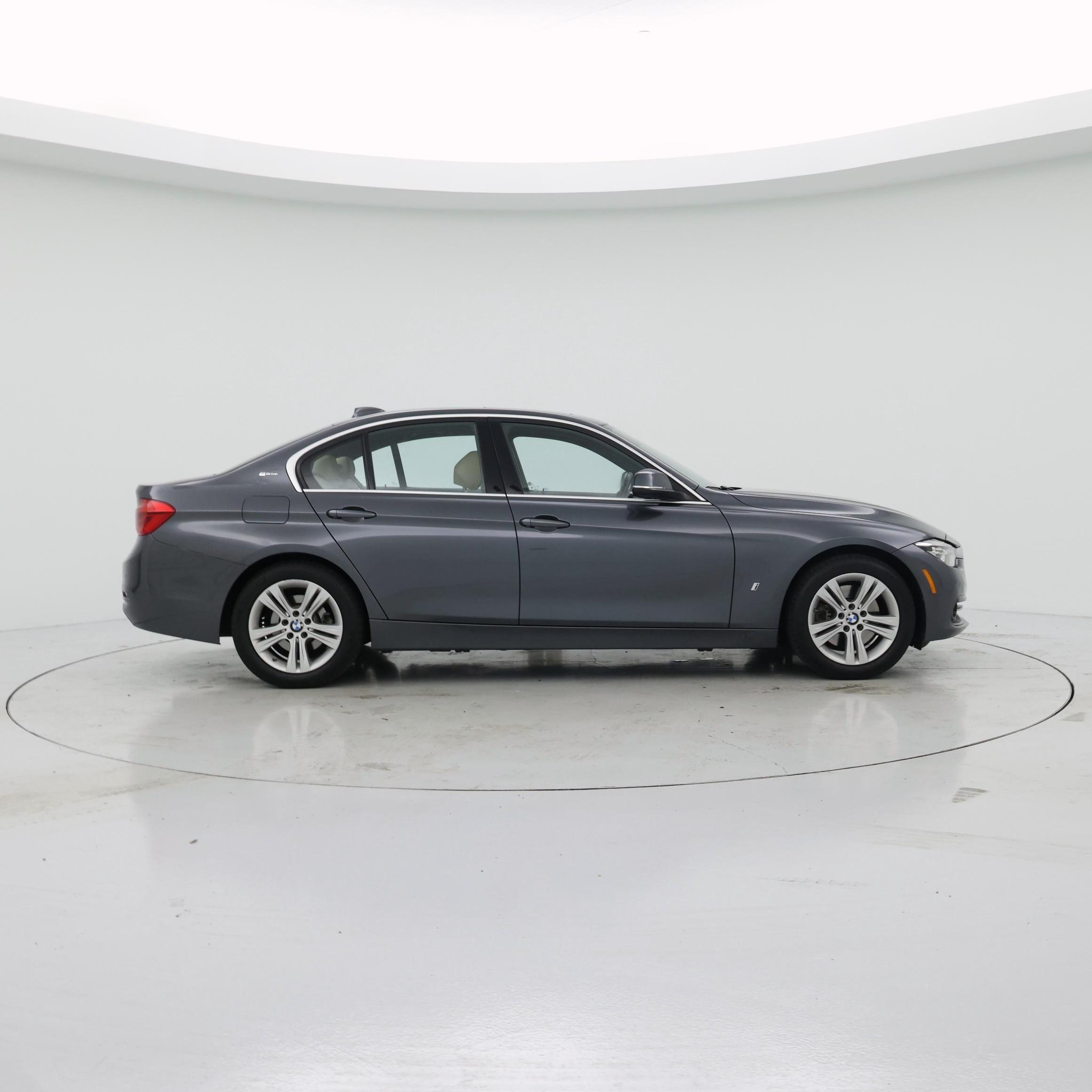 Thumbnail: 2017 BMW 3 Series - 7