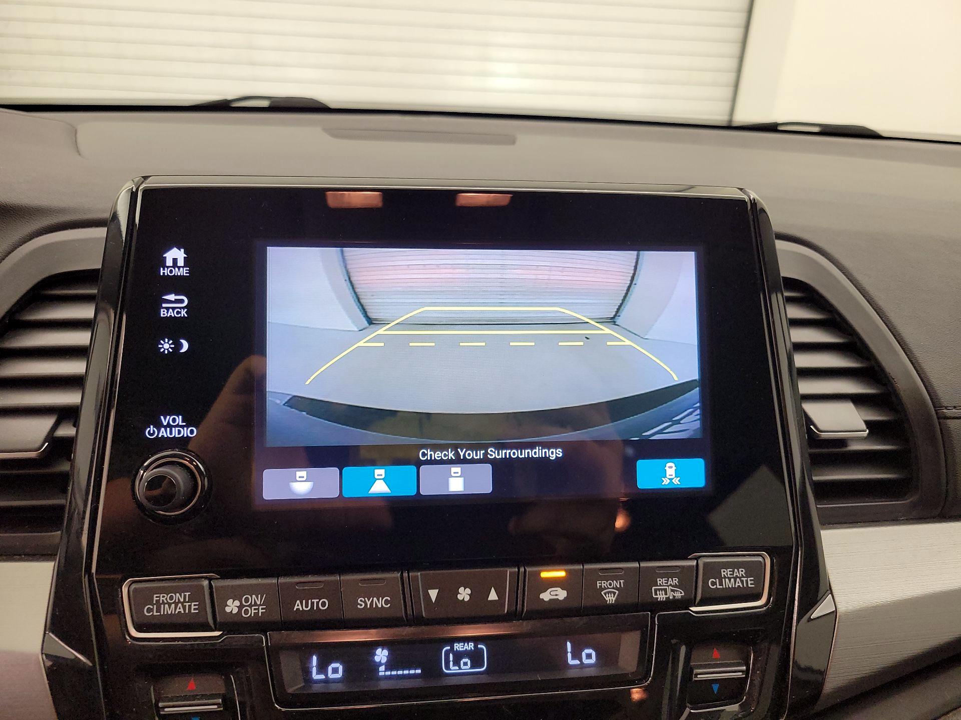 Thumbnail: 2018 Honda Odyssey - 14
