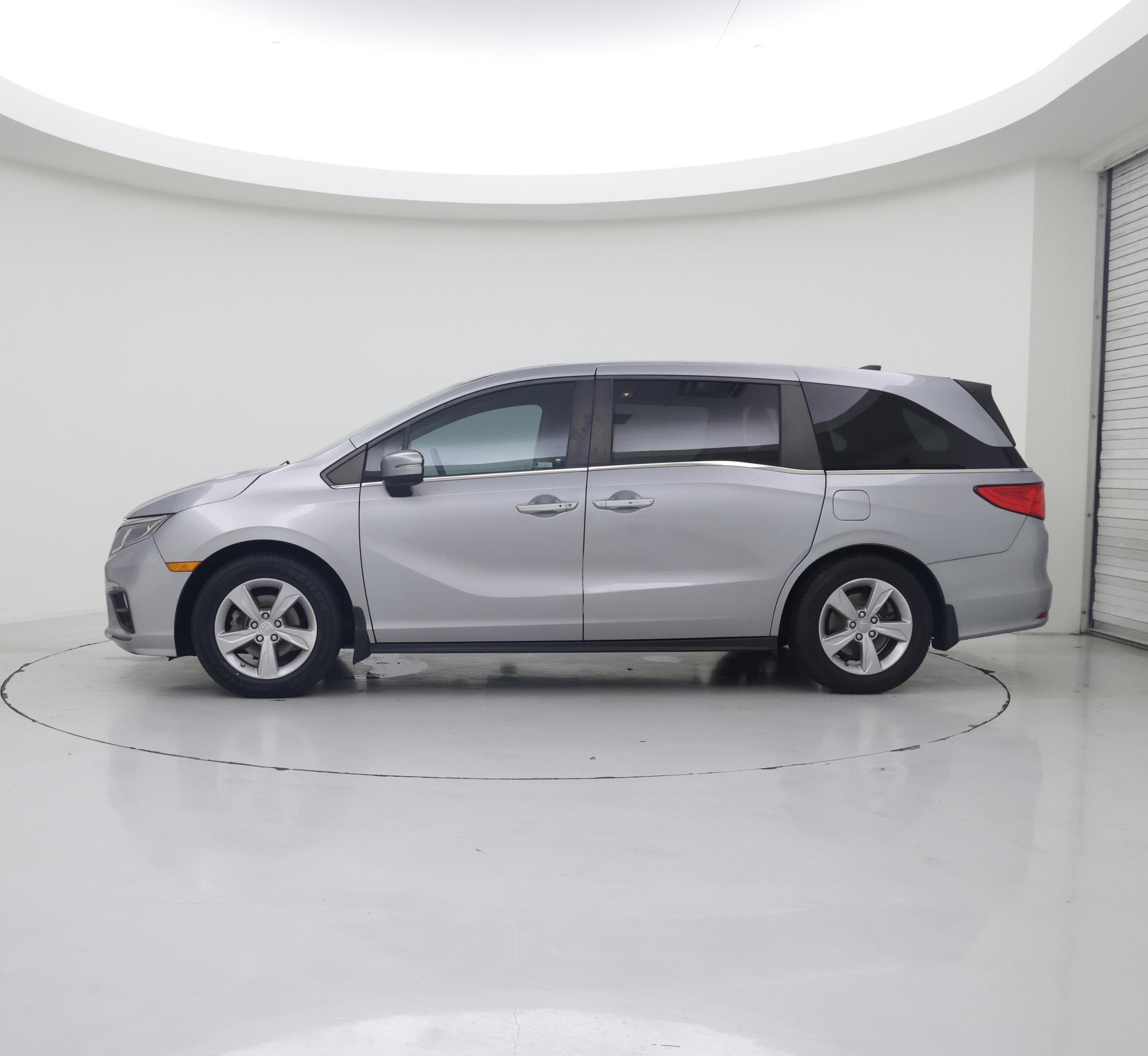 Thumbnail: 2018 Honda Odyssey - 3