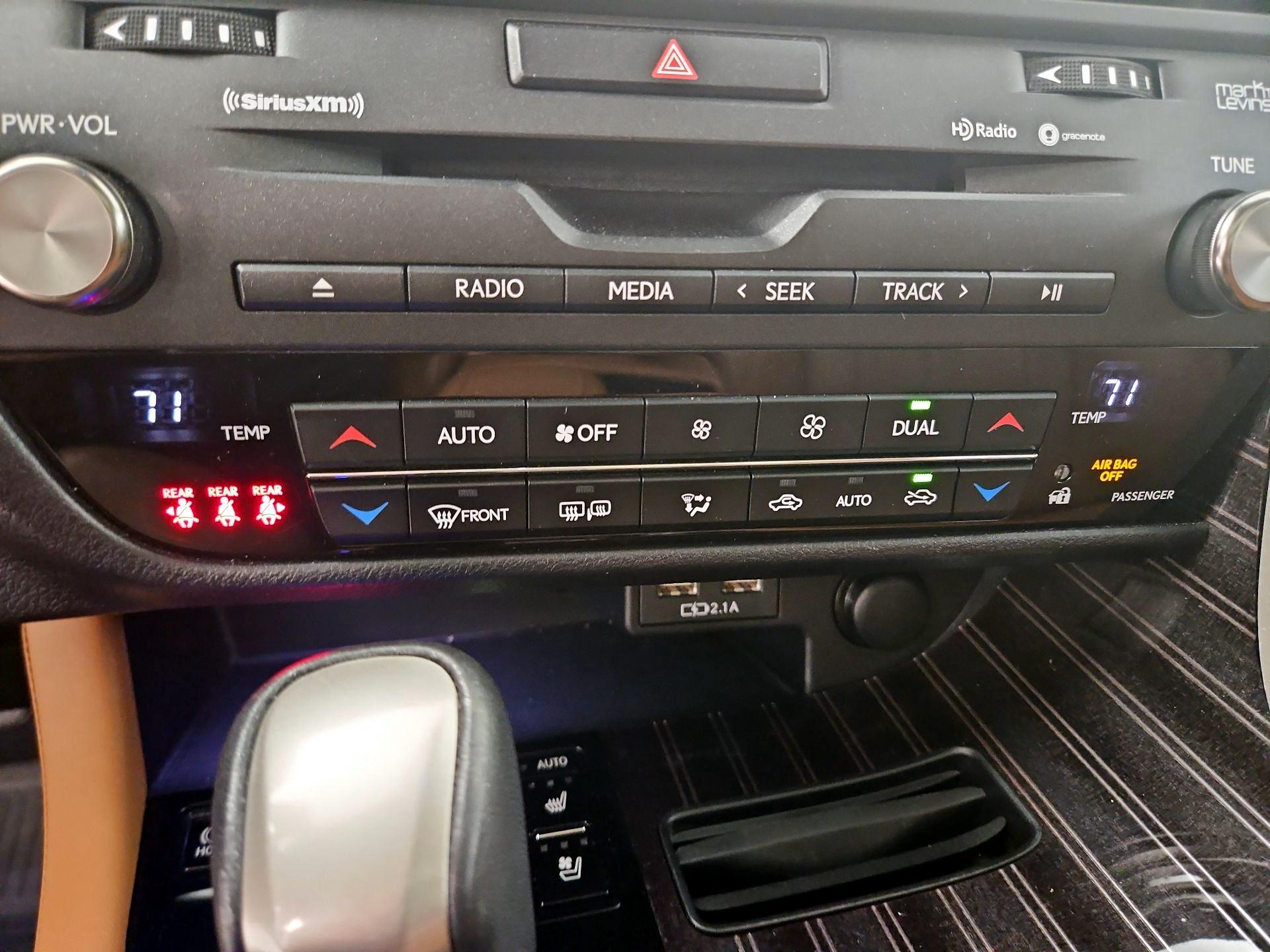 Thumbnail: 2021 Lexus RX - 17