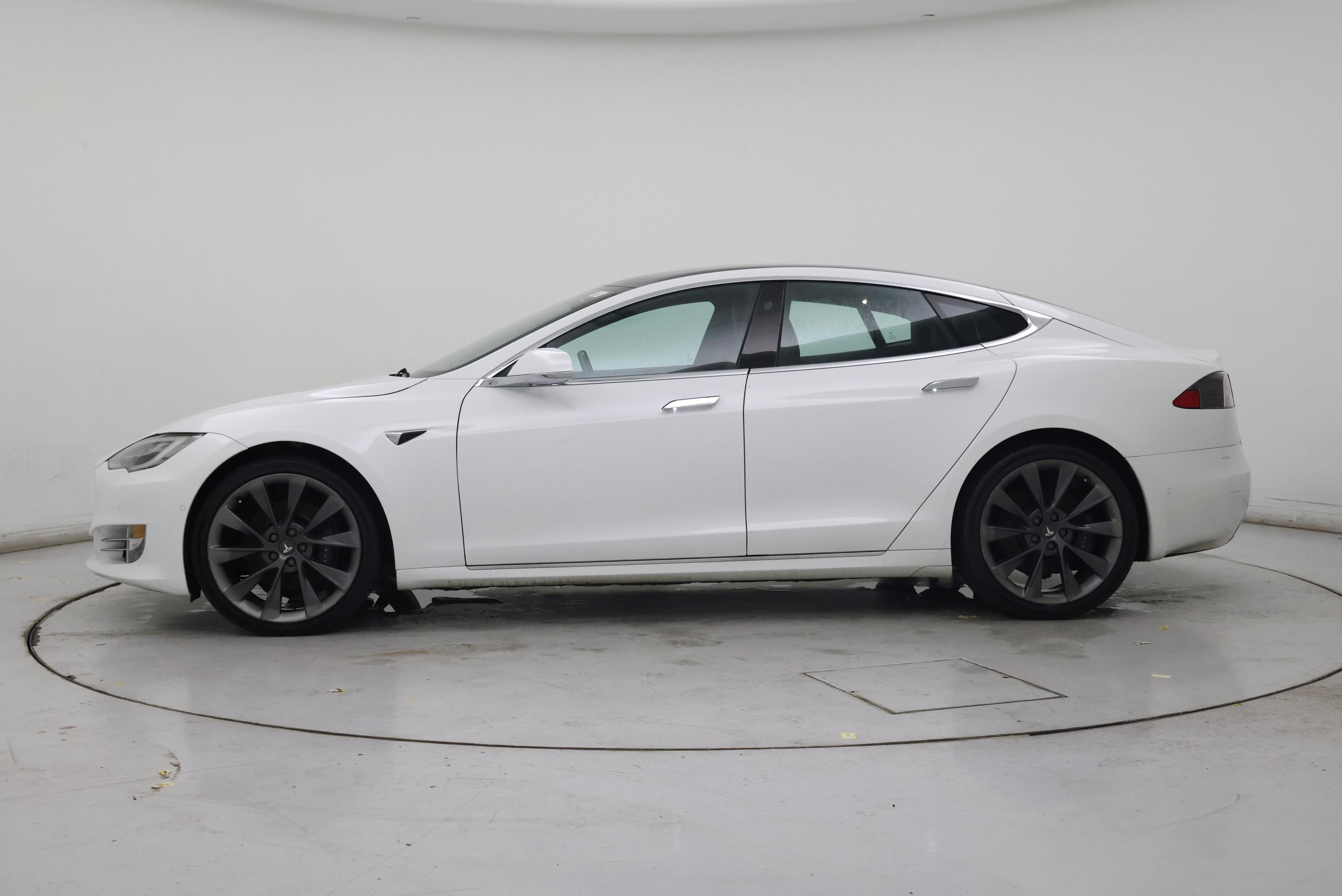 Thumbnail: 2021 Tesla Model S - 3