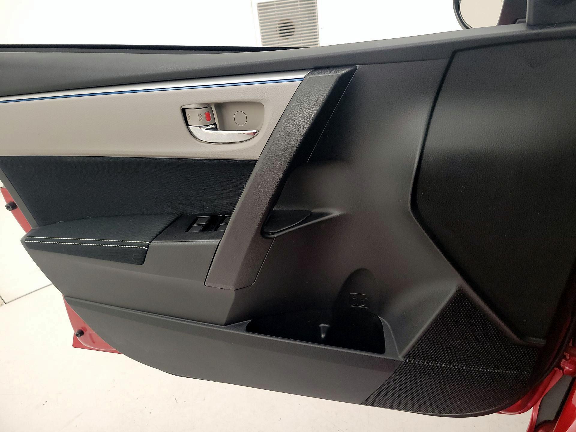 Thumbnail: 2016 Toyota Corolla - 12