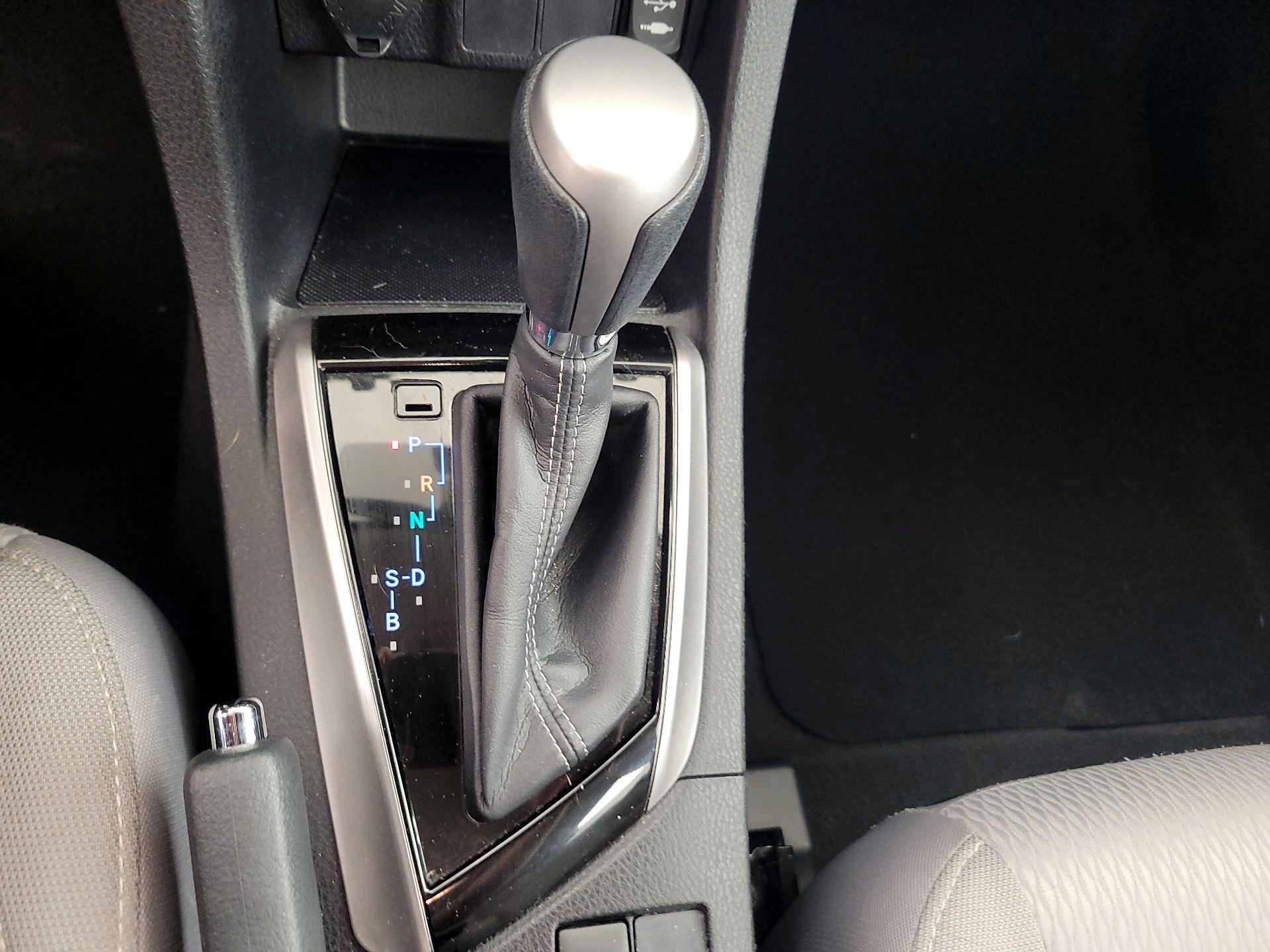 Thumbnail: 2016 Toyota Corolla - 17
