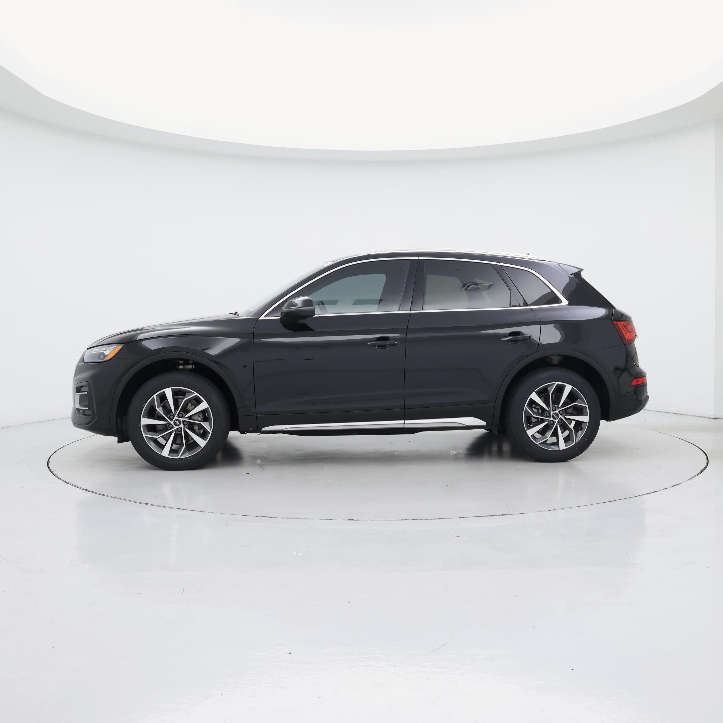 Thumbnail: 2021 Audi Q5 - 3
