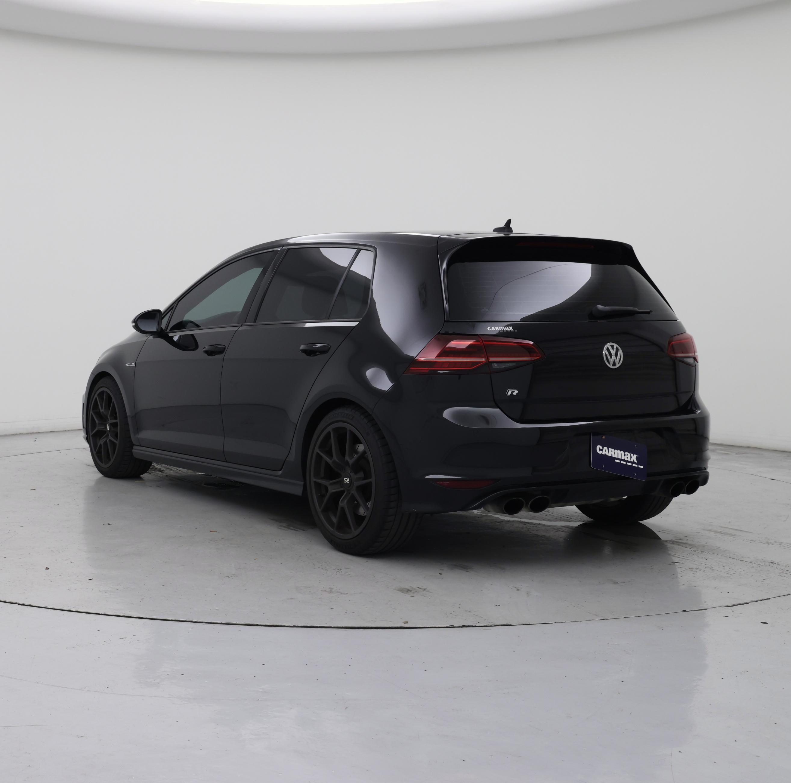 Thumbnail: 2017 Volkswagen Golf - 2