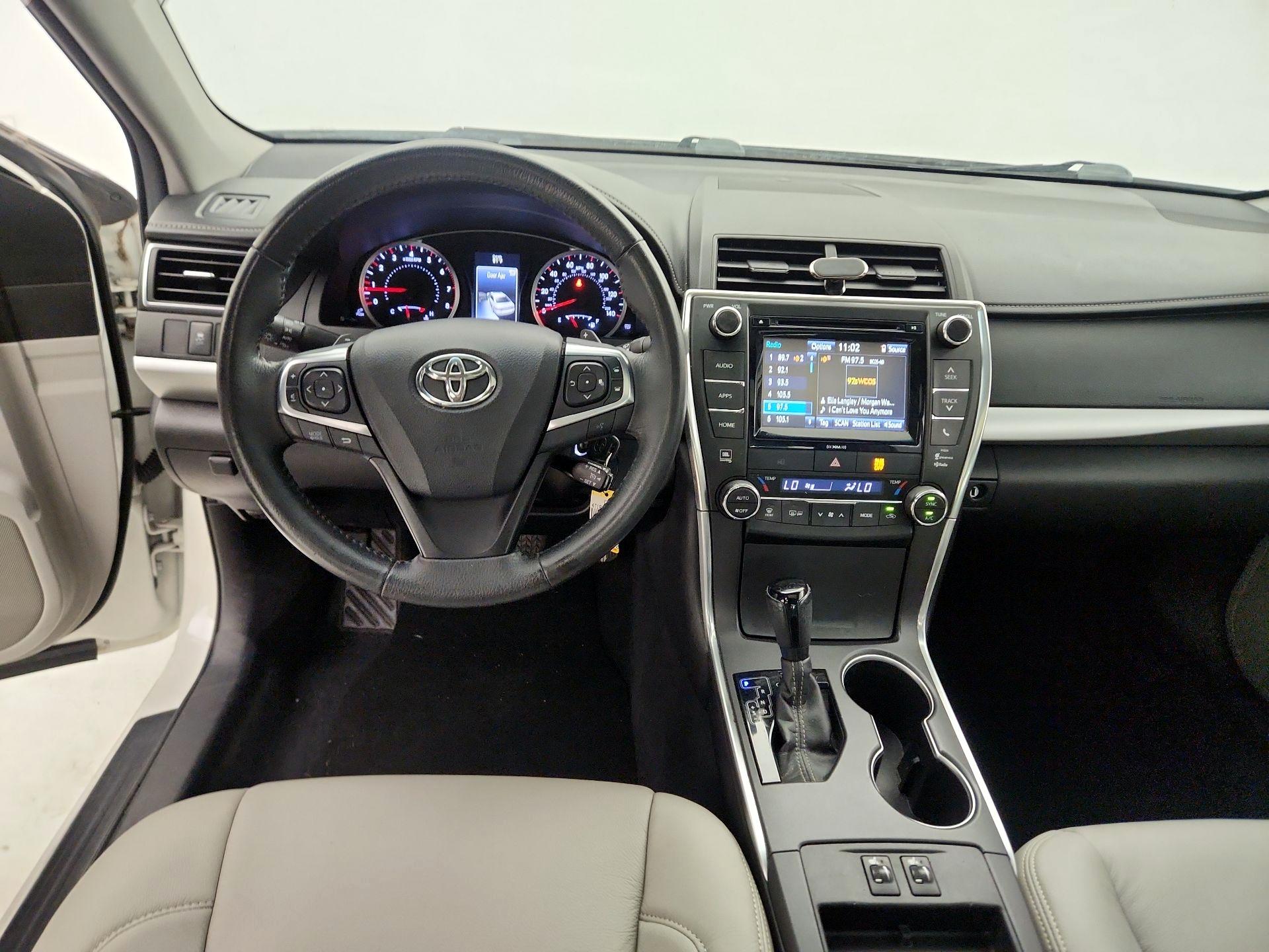 Thumbnail: 2017 Toyota Camry - 9