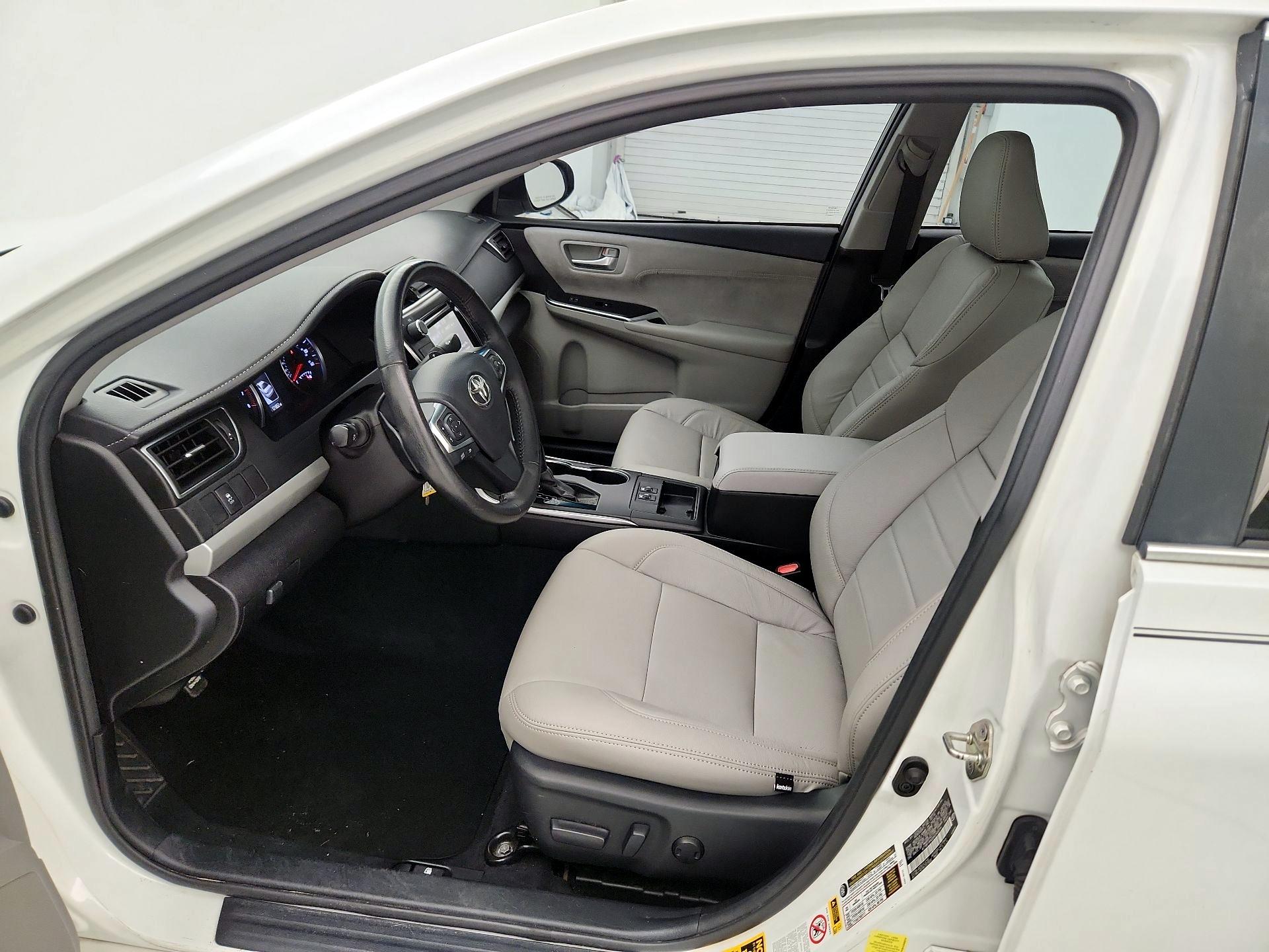 Thumbnail: 2017 Toyota Camry - 11