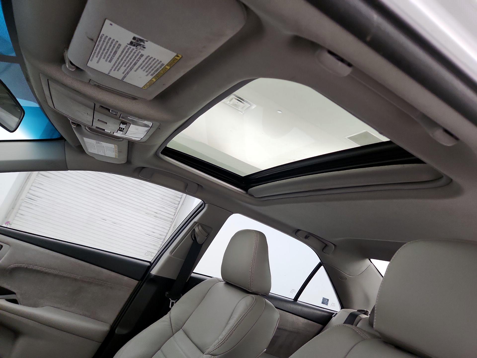 Thumbnail: 2017 Toyota Camry - 19
