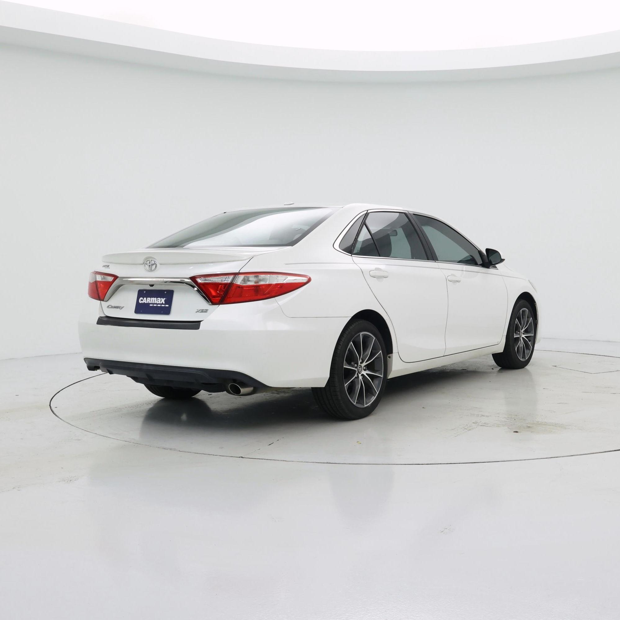 Thumbnail: 2017 Toyota Camry - 8