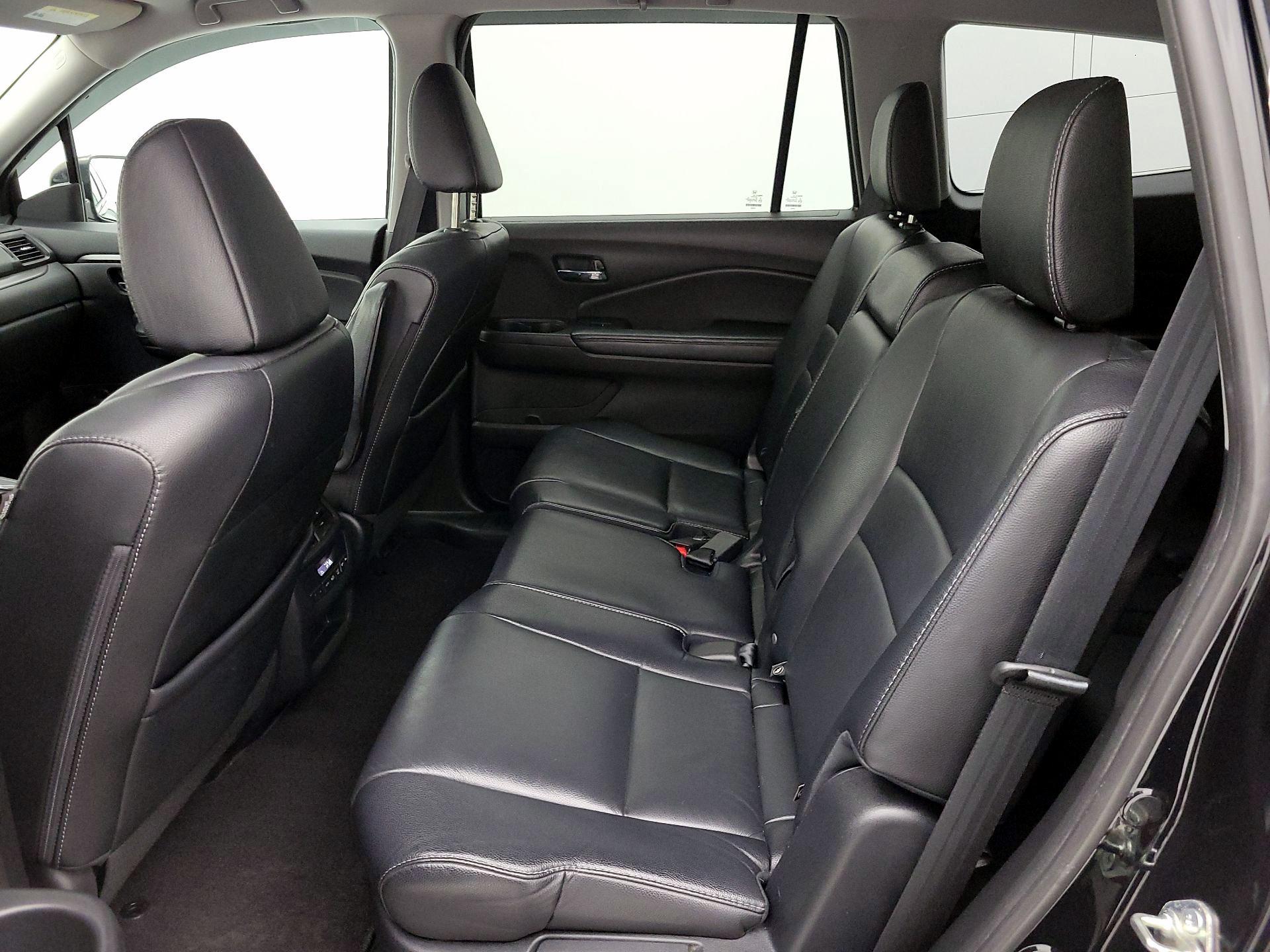 Thumbnail: 2017 Honda Pilot - 20