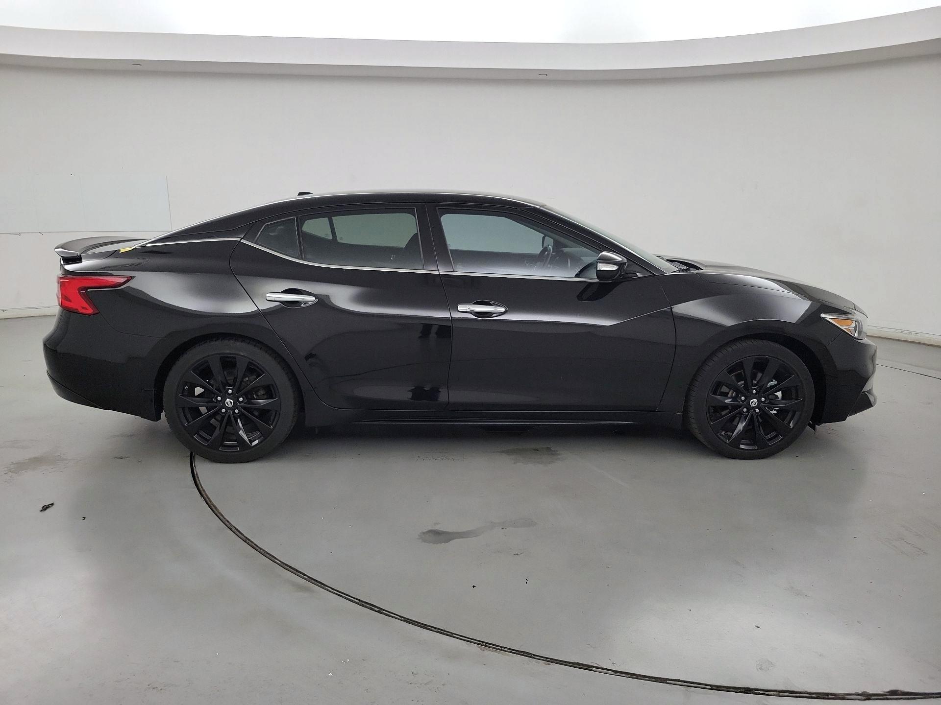 Thumbnail: 2017 Nissan Maxima - 4