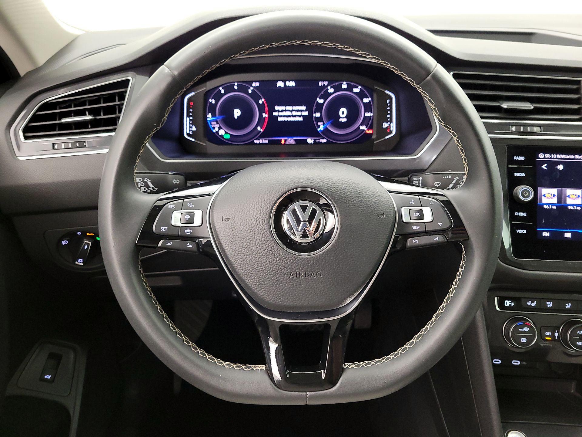Thumbnail: 2021 Volkswagen Tiguan - 10