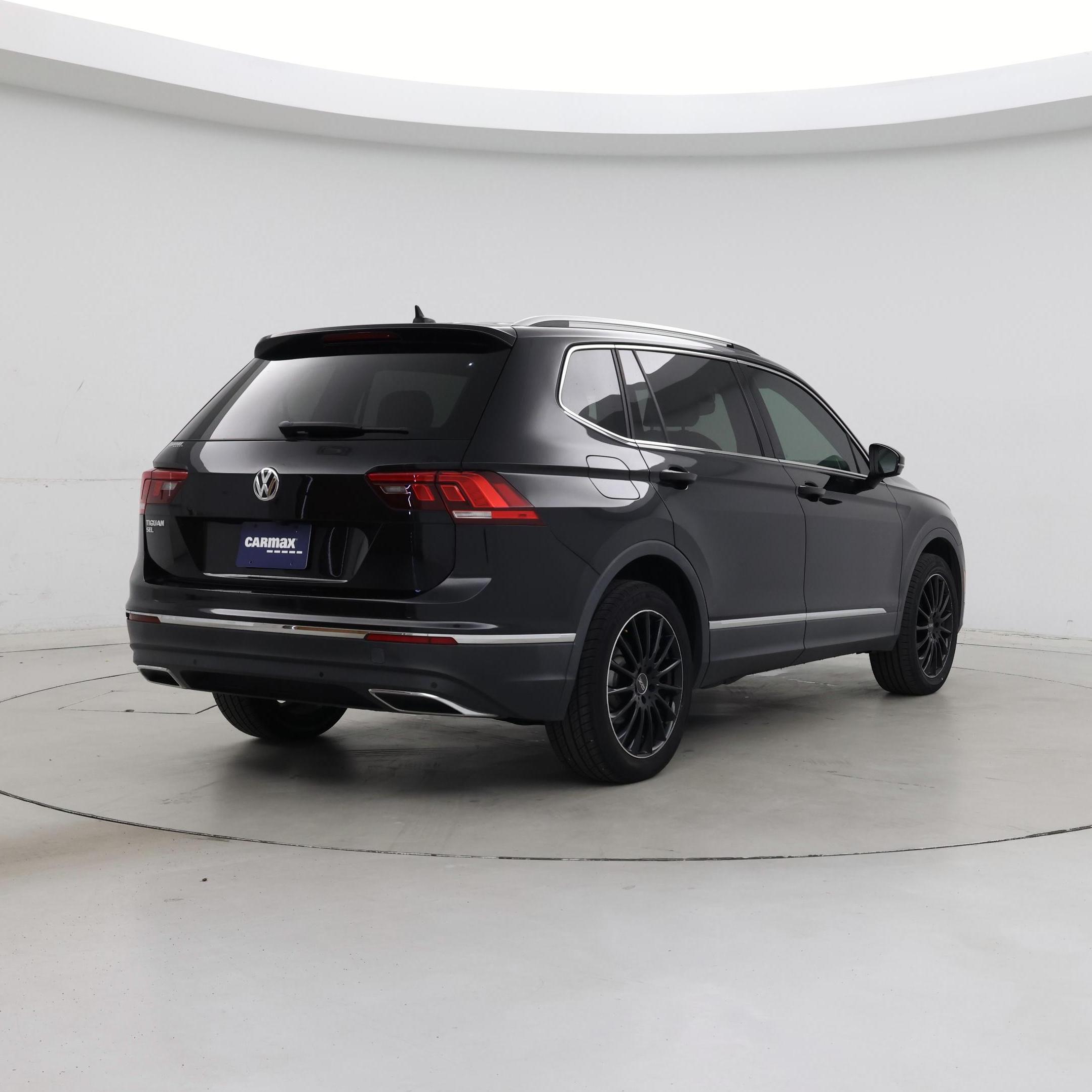Thumbnail: 2021 Volkswagen Tiguan - 8