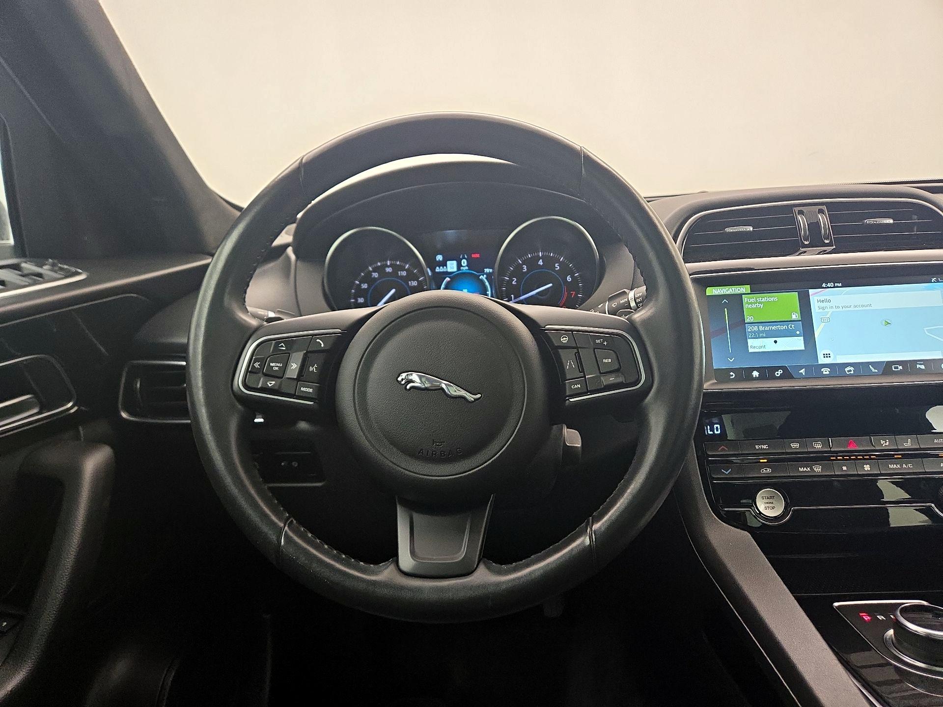 Thumbnail: 2020 Jaguar F-Pace - 10