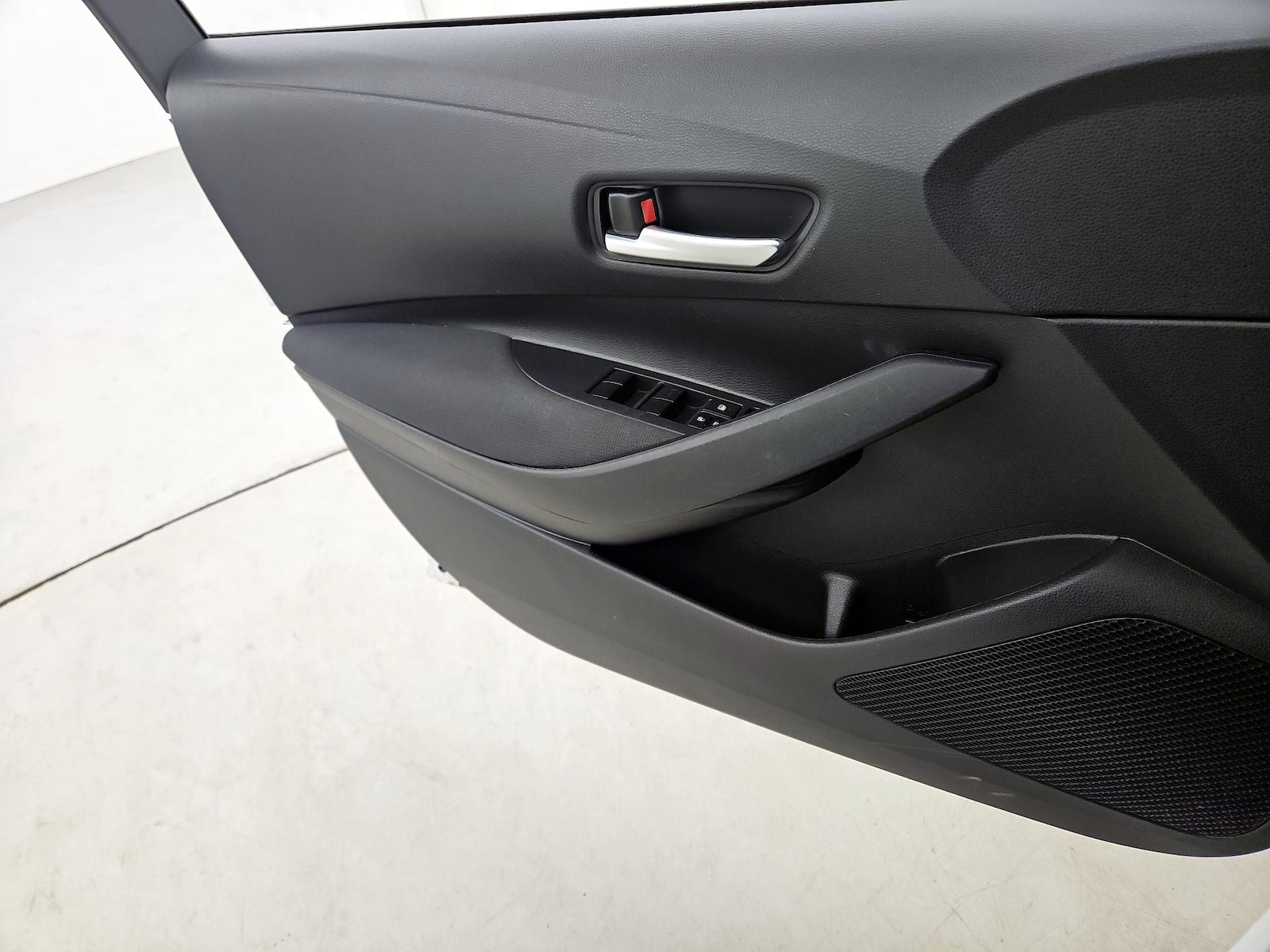 2021 Toyota Corolla LE - Photo 13