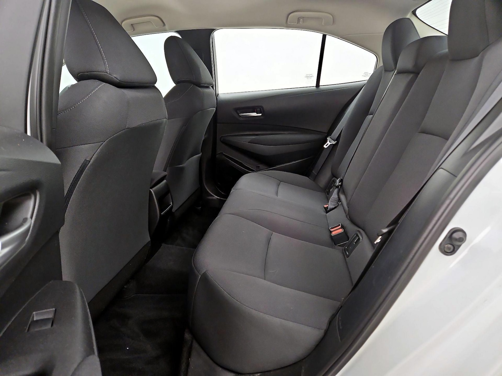 2021 Toyota Corolla LE - Photo 20