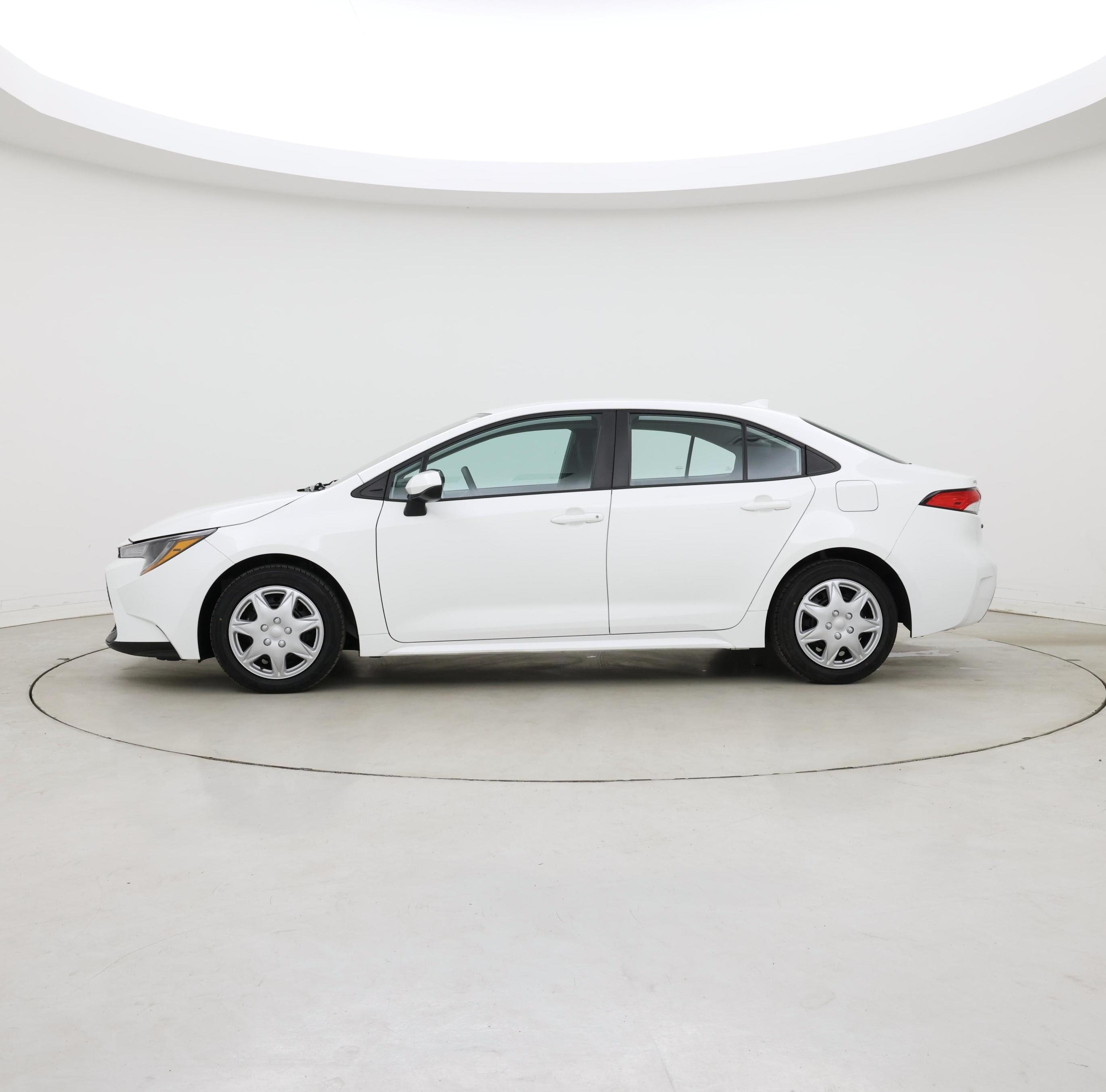 Thumbnail: 2021 Toyota Corolla - 3
