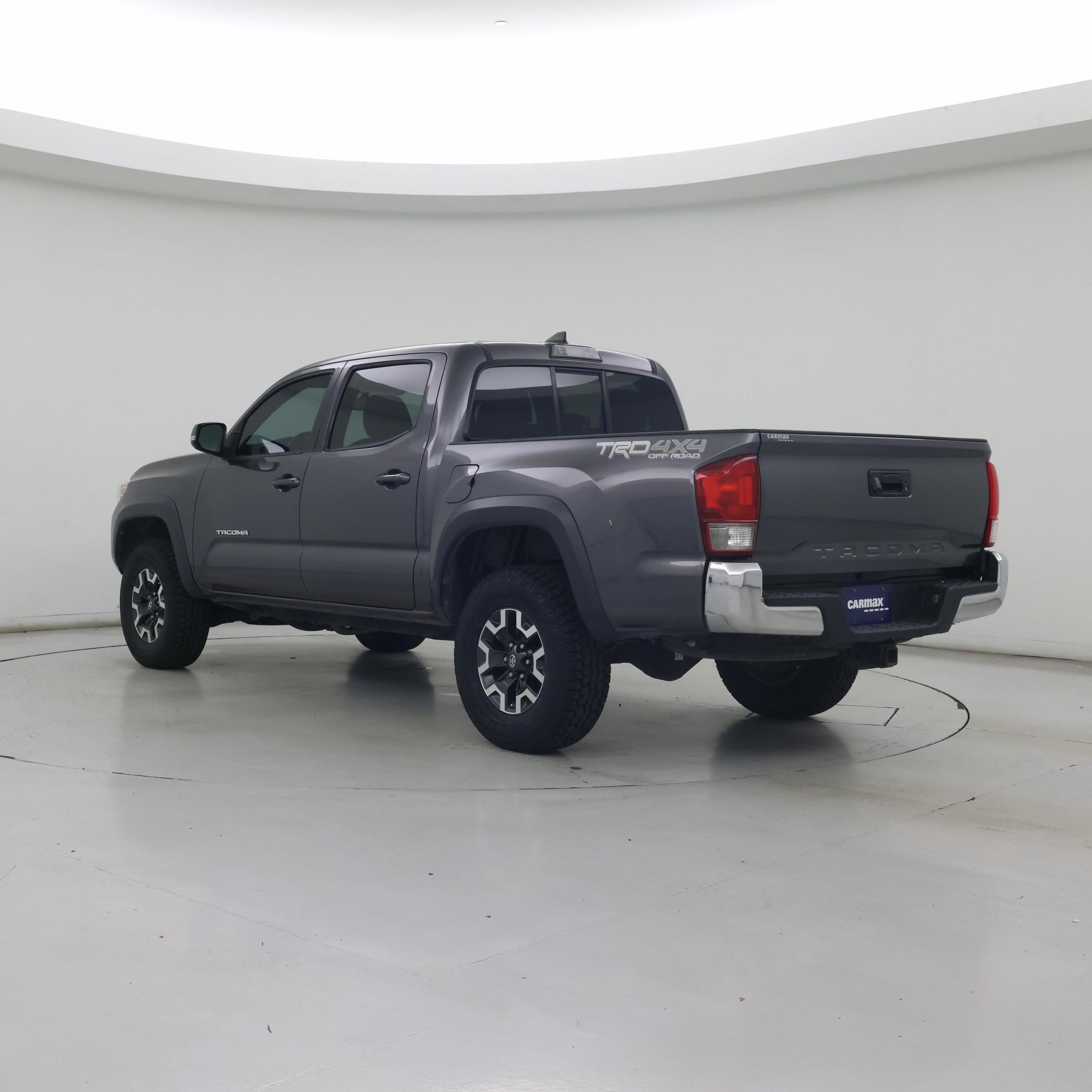 Thumbnail: 2016 Toyota Tacoma - 2