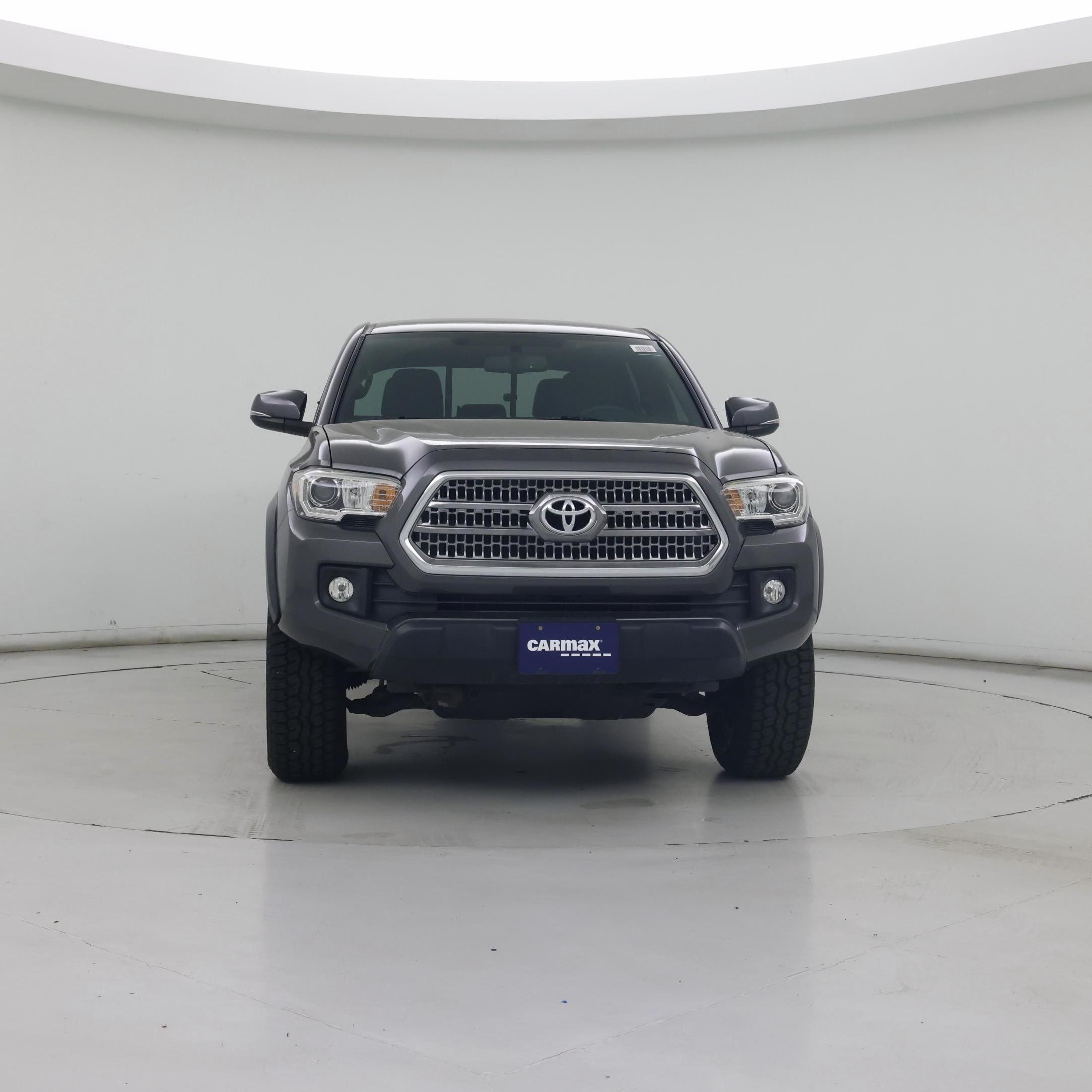 Thumbnail: 2016 Toyota Tacoma - 5