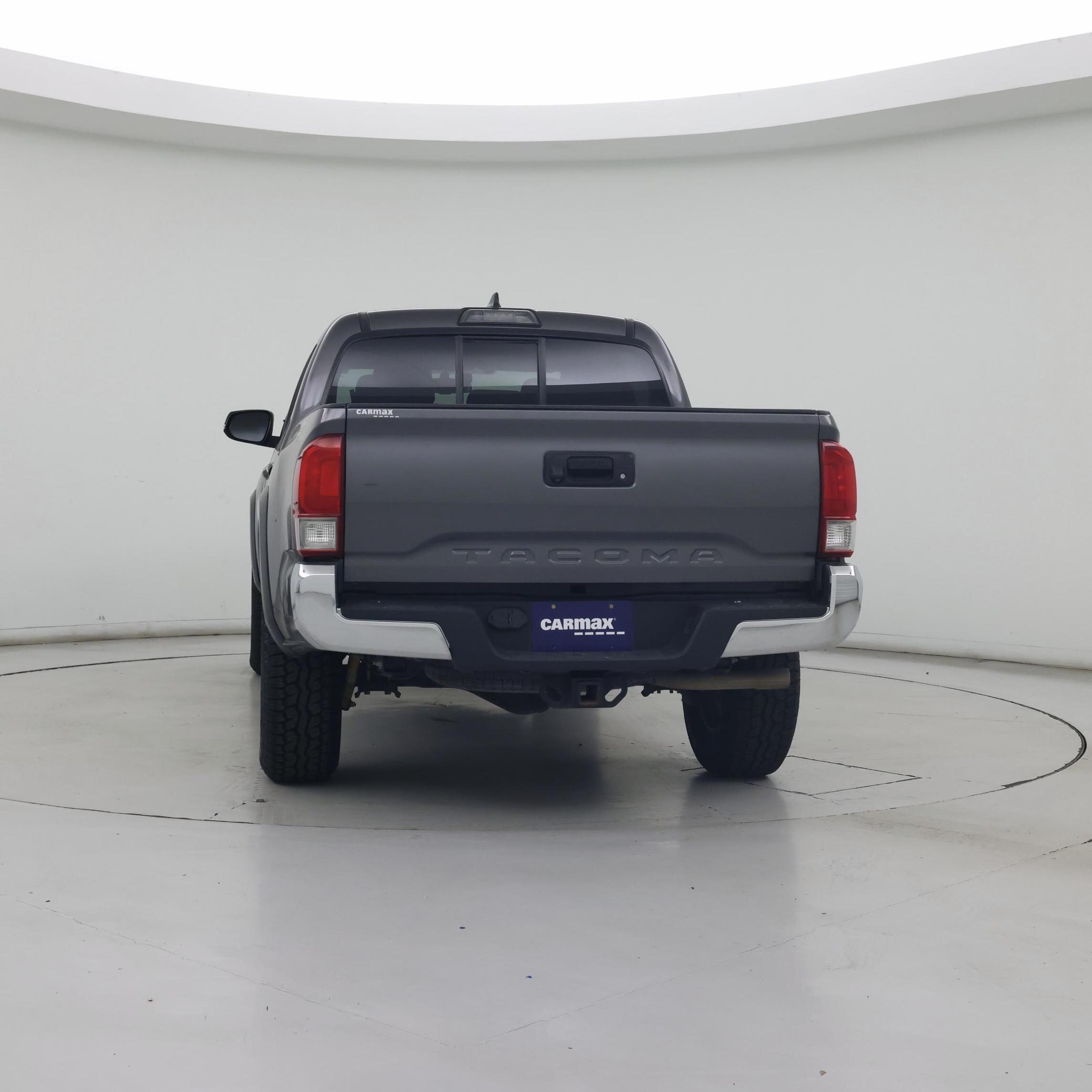 Thumbnail: 2016 Toyota Tacoma - 6