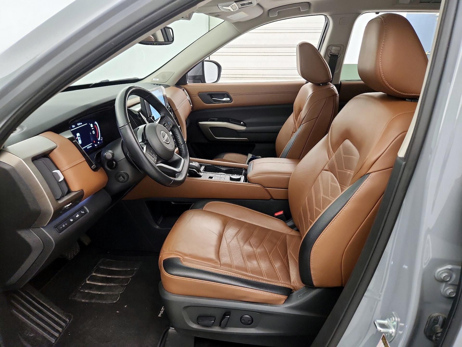 2022 Nissan Pathfinder Platinum - Photo 12