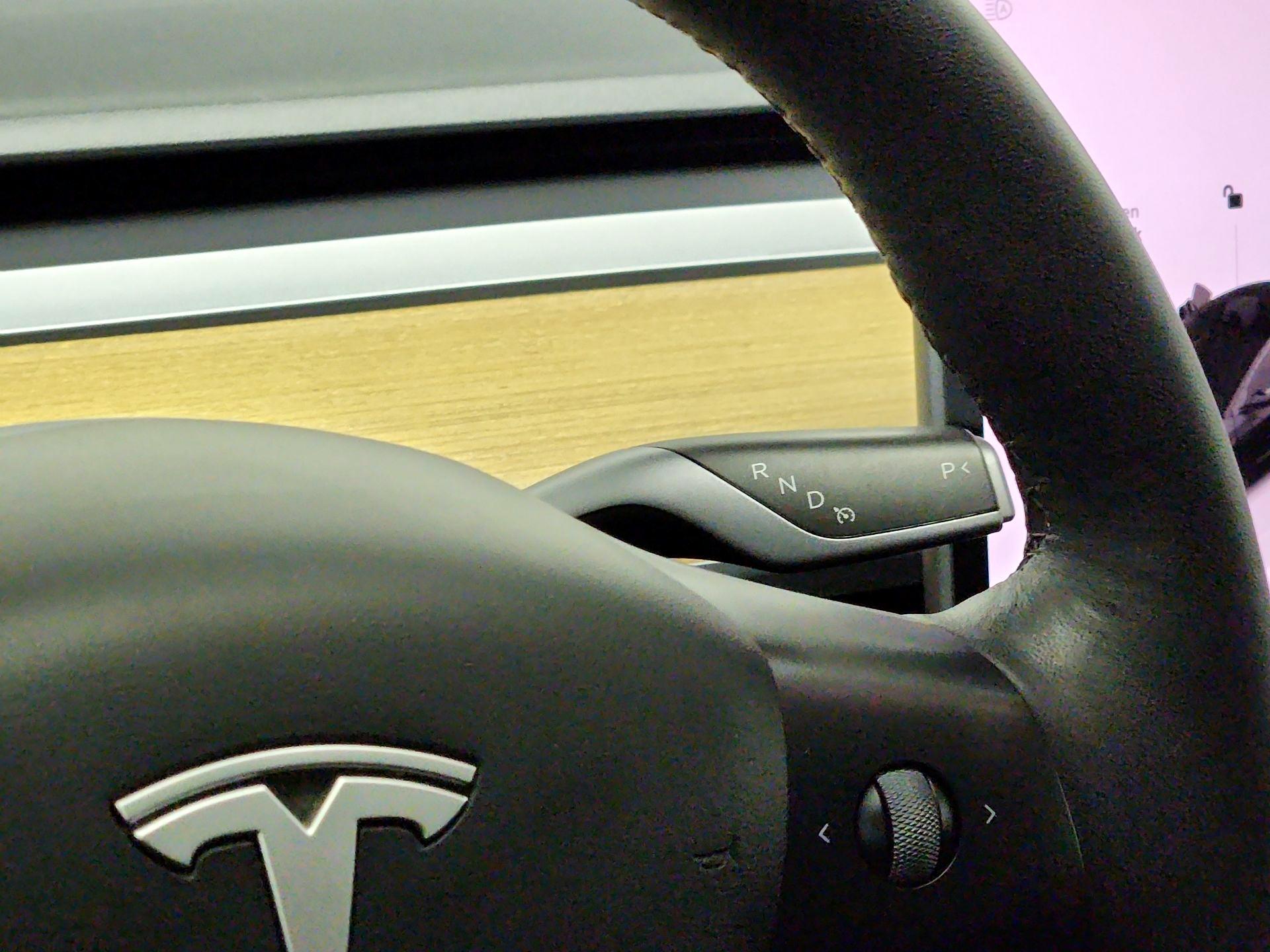Thumbnail: 2022 Tesla Model 3 - 17