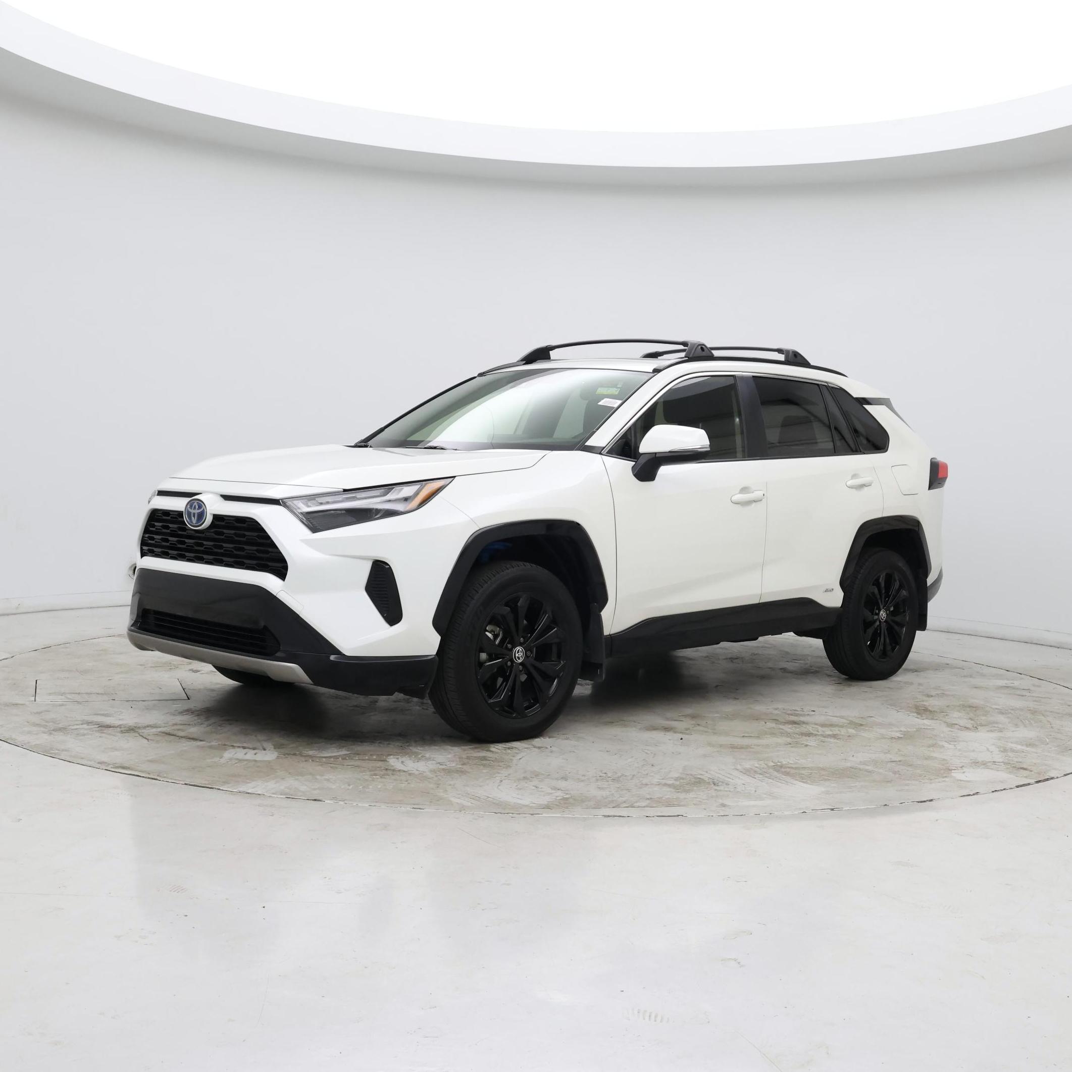Thumbnail: 2022 Toyota RAV4 - 3