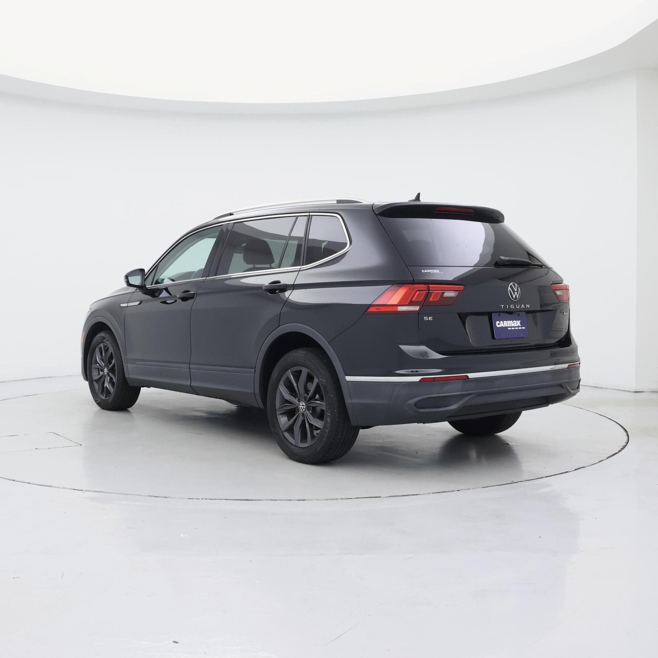 Thumbnail: 2022 Volkswagen Tiguan - 2
