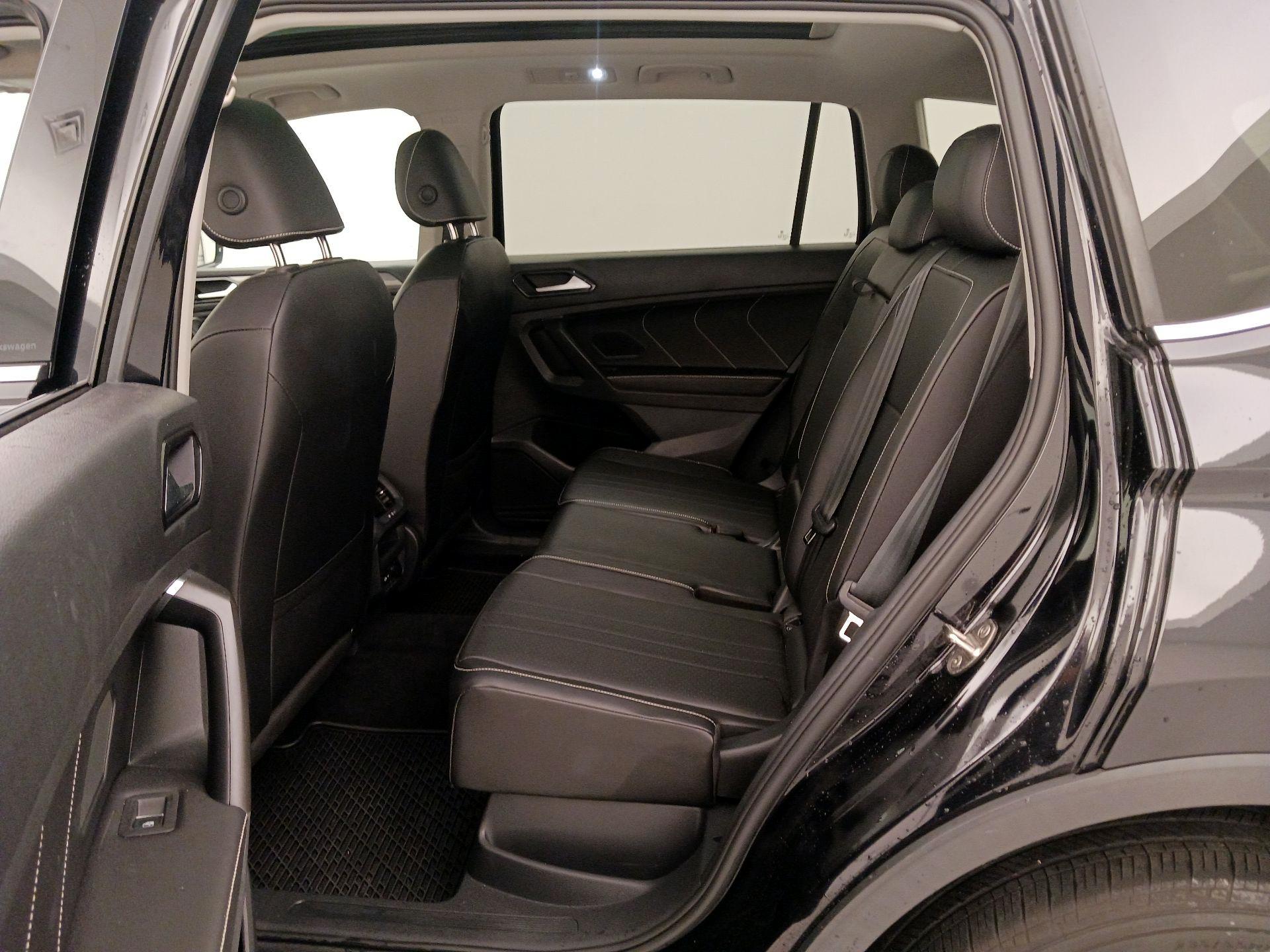 Thumbnail: 2022 Volkswagen Tiguan - 20