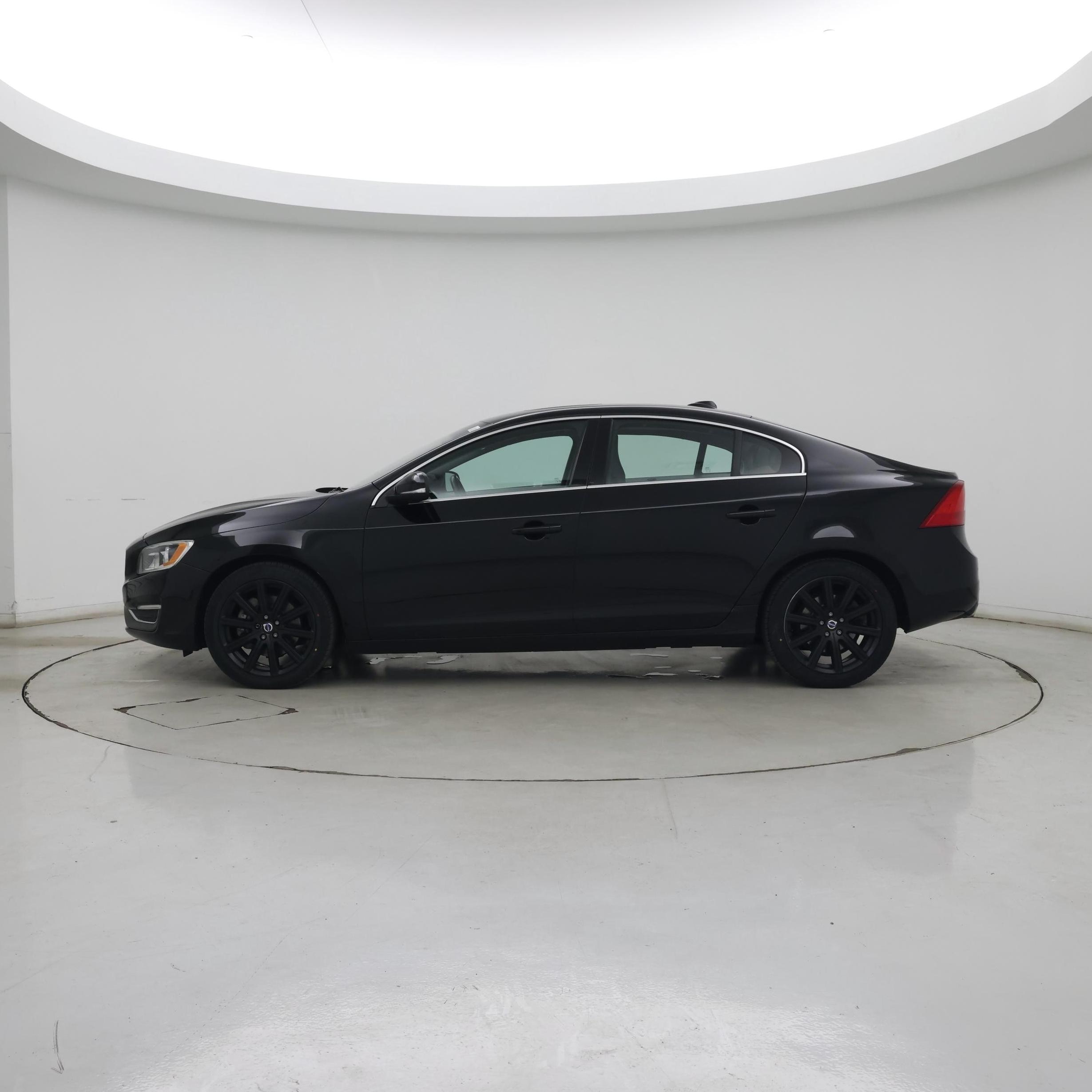 Thumbnail: 2018 Volvo S60 - 3
