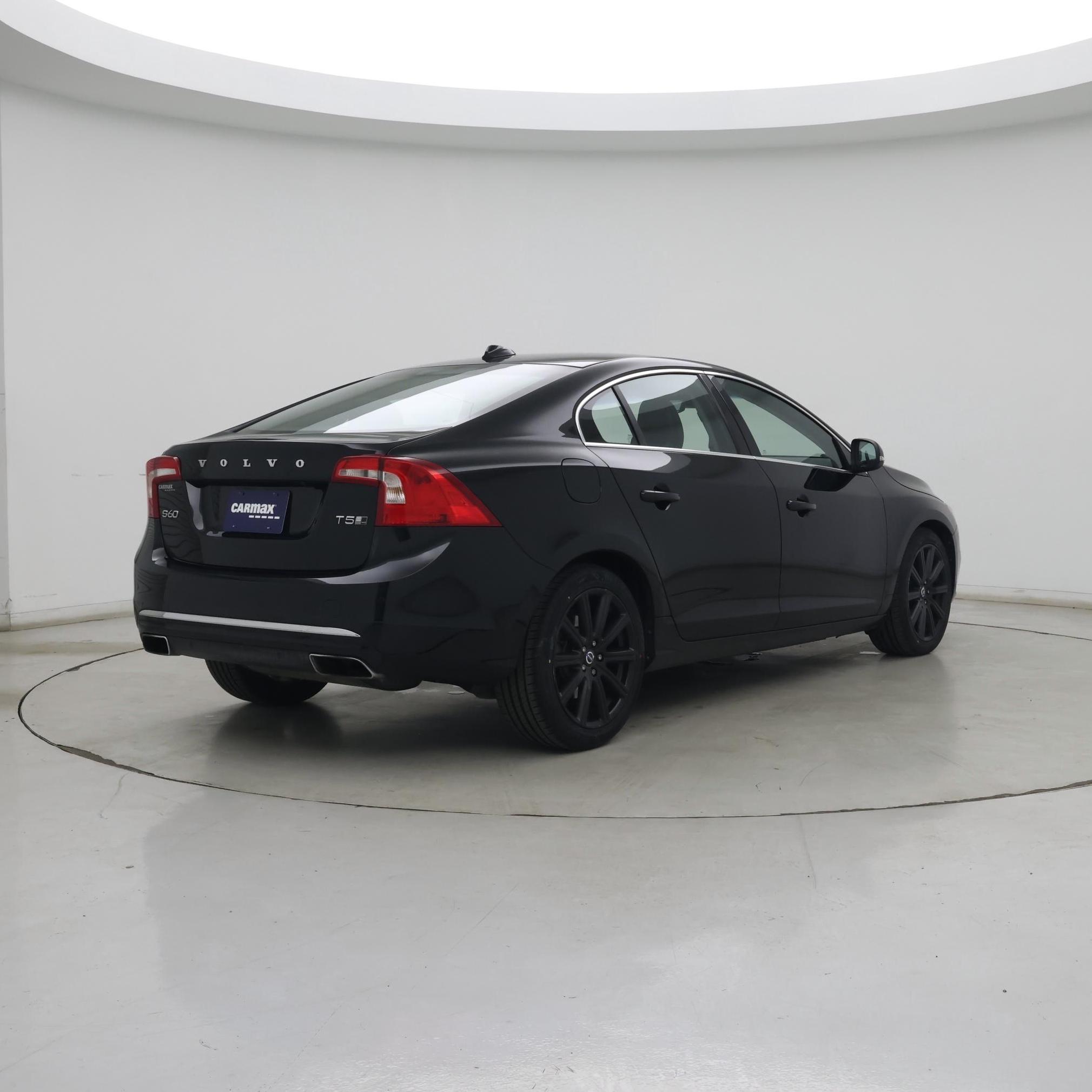 Thumbnail: 2018 Volvo S60 - 8