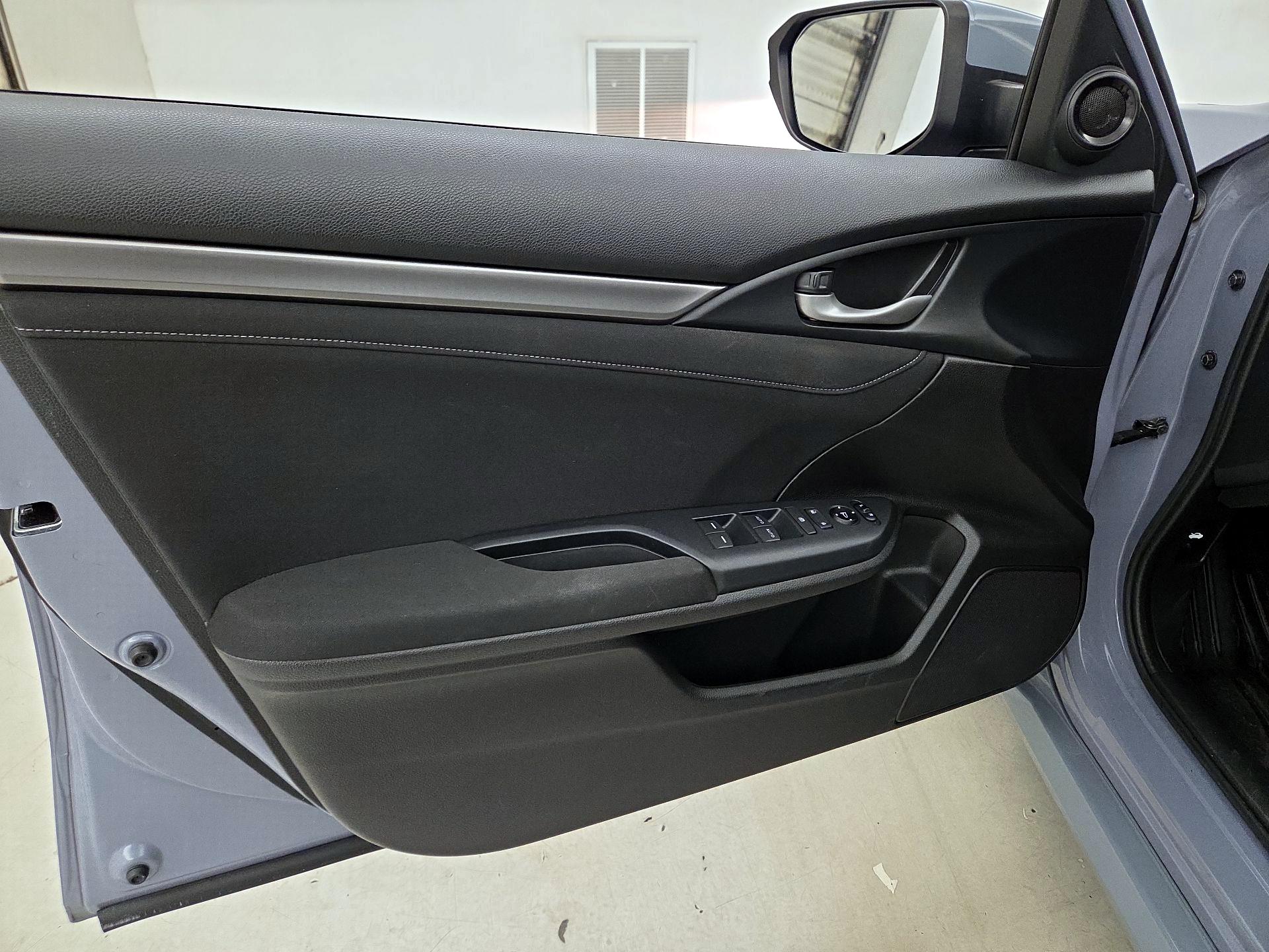 Thumbnail: 2019 Honda Civic - 12