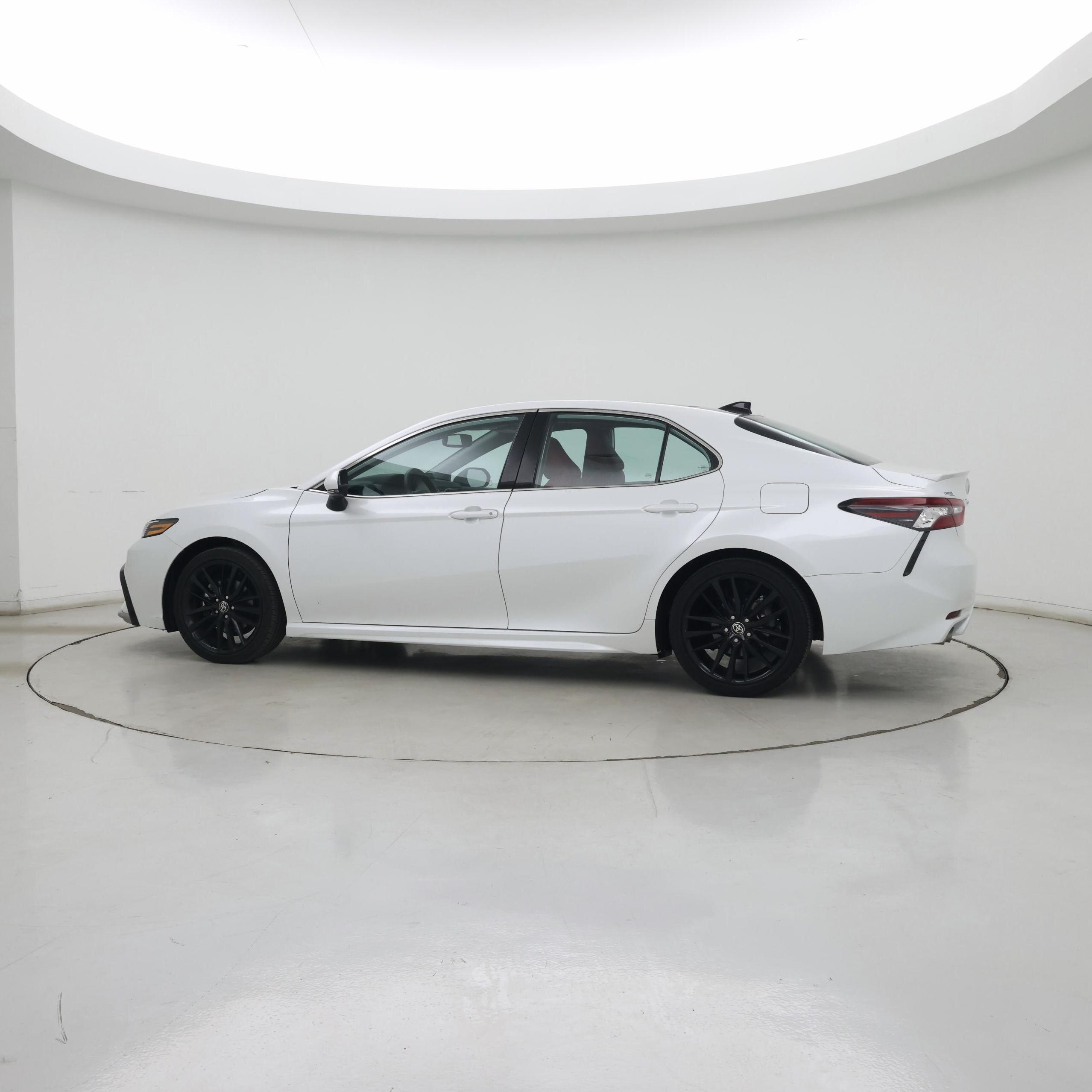 Thumbnail: 2024 Toyota Camry - 3