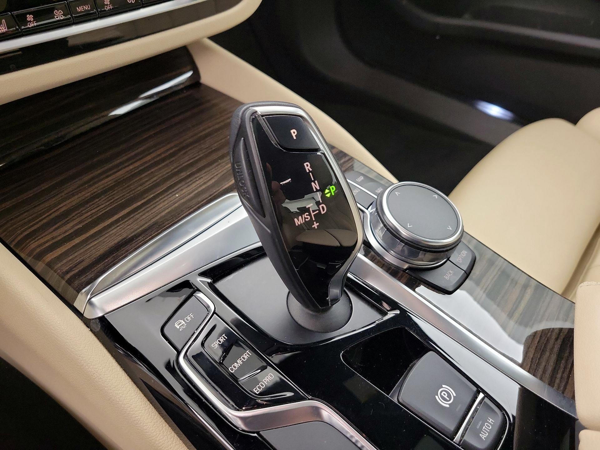 Thumbnail: 2018 BMW 5 Series - 18