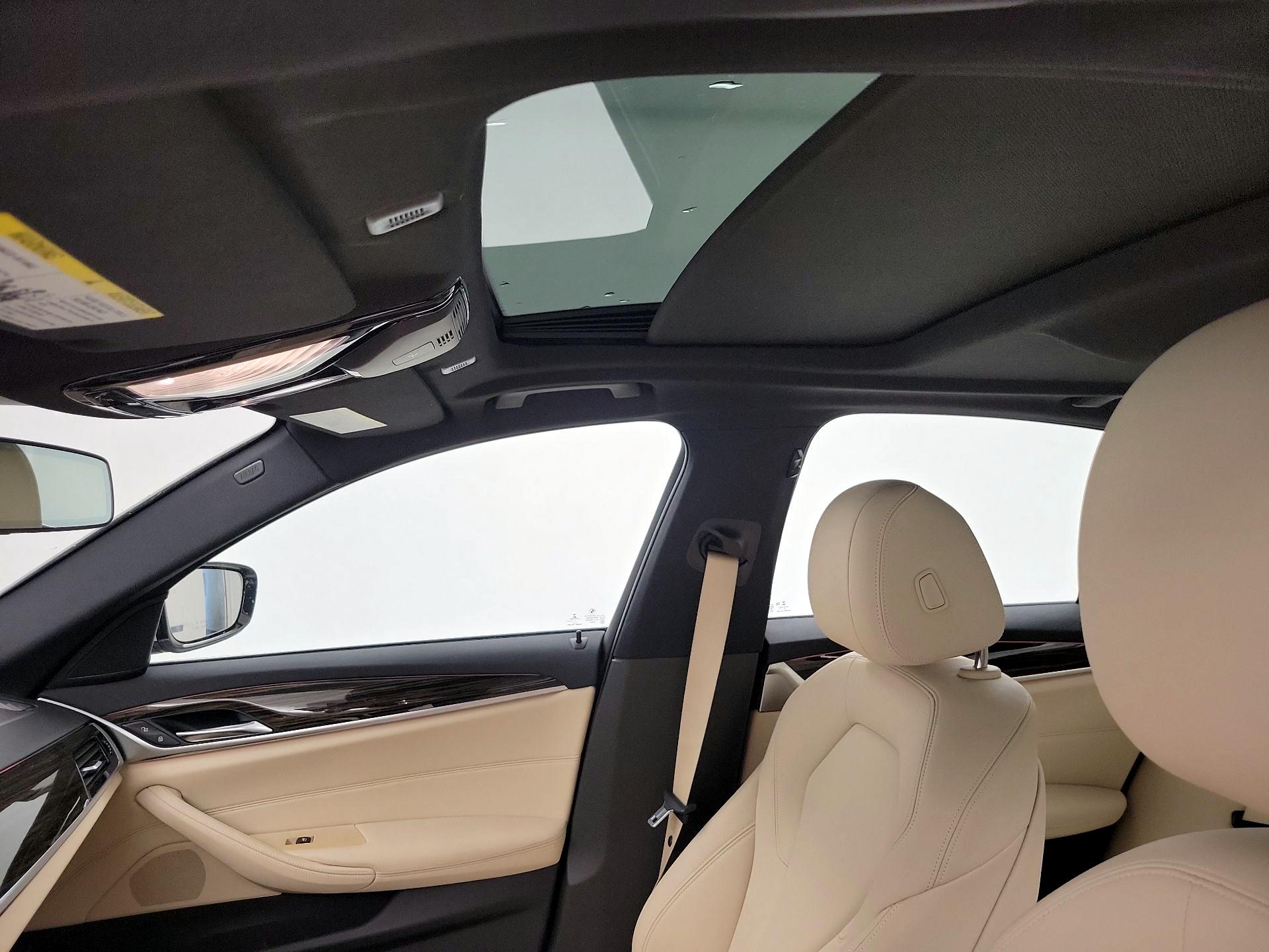 Thumbnail: 2018 BMW 5 Series - 20