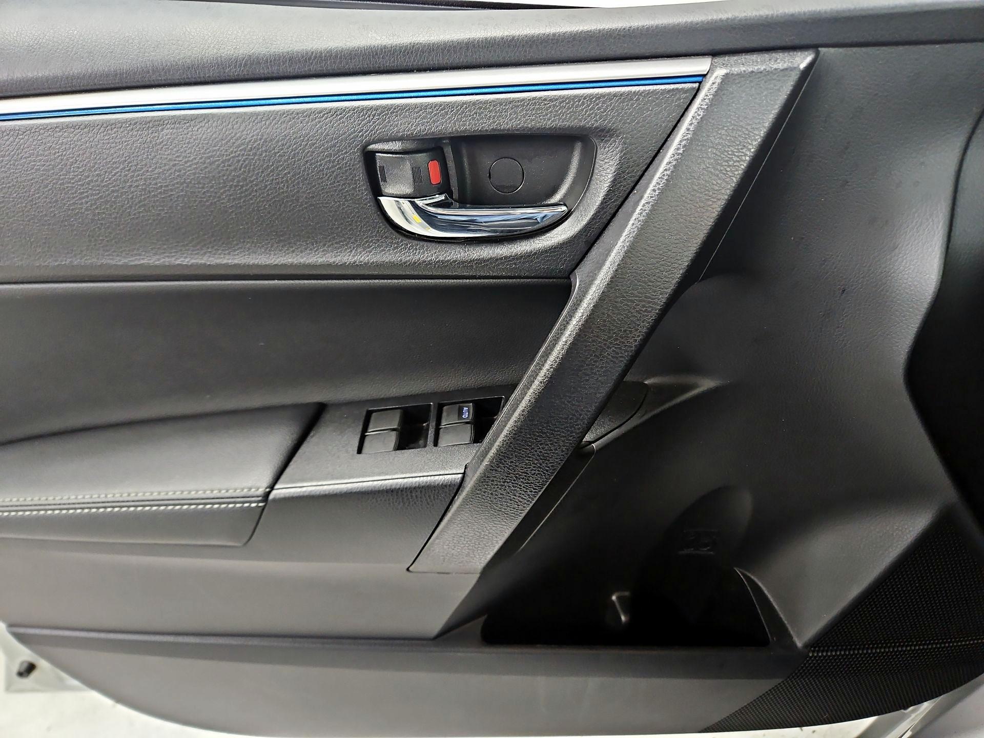 Thumbnail: 2016 Toyota Corolla - 12