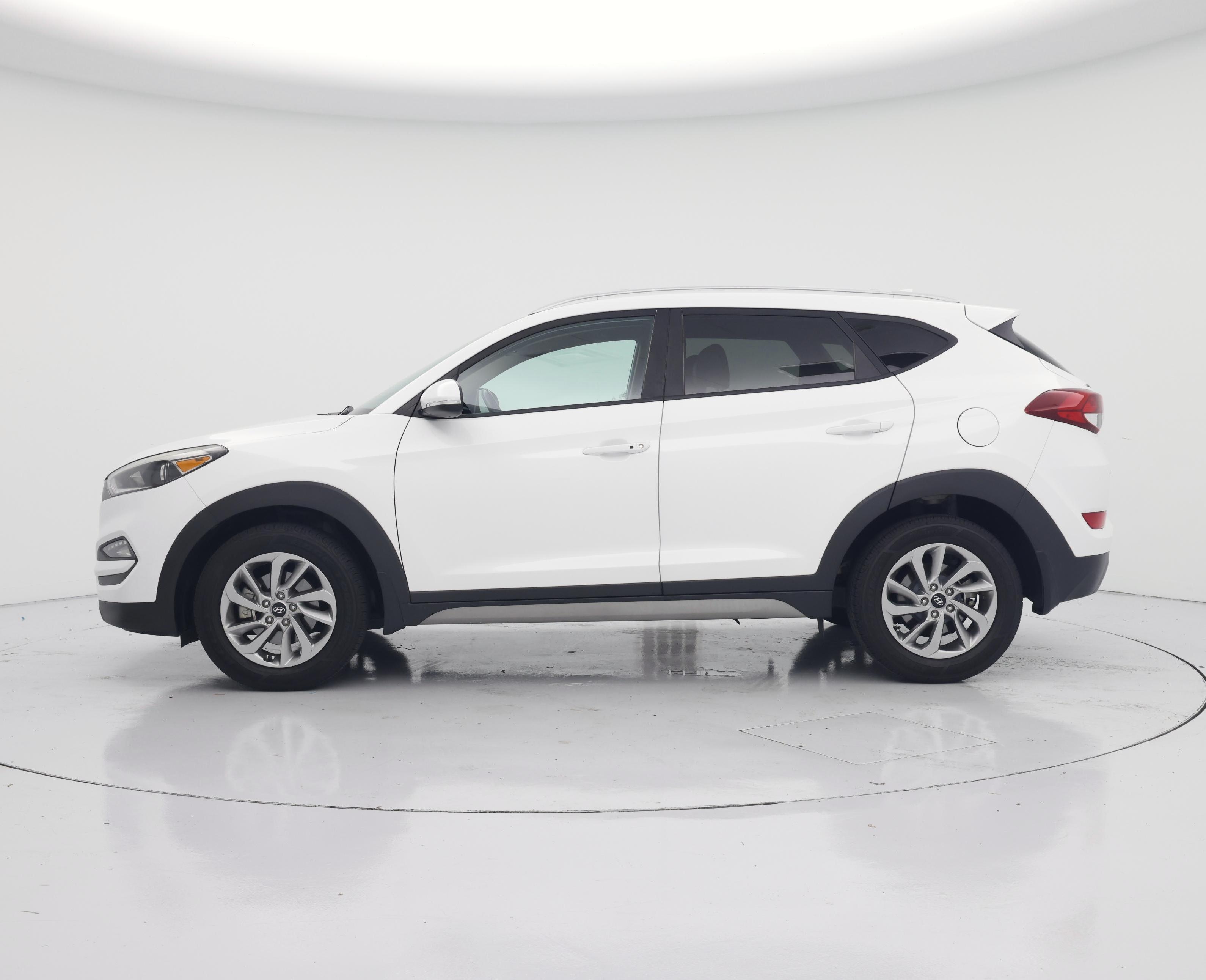 Thumbnail: 2018 Hyundai Tucson - 3