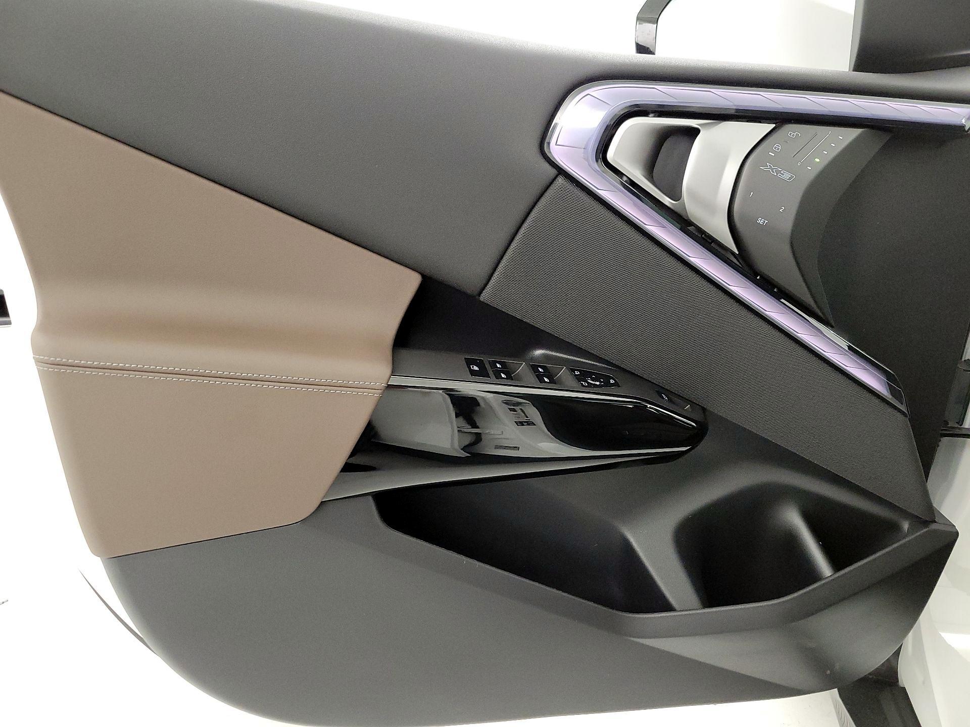 Thumbnail: 2026 BMW X3 - 12