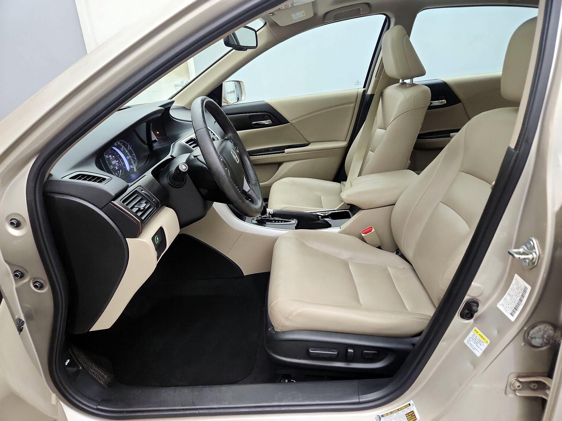 Thumbnail: 2015 Honda Accord - 11