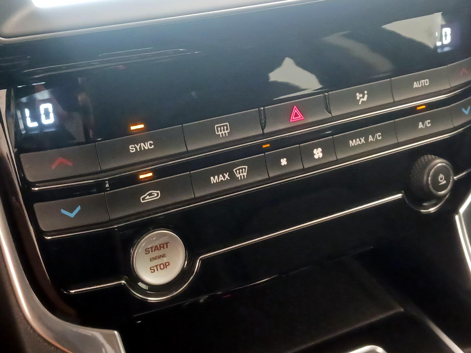 Thumbnail: 2019 Jaguar XE - 17
