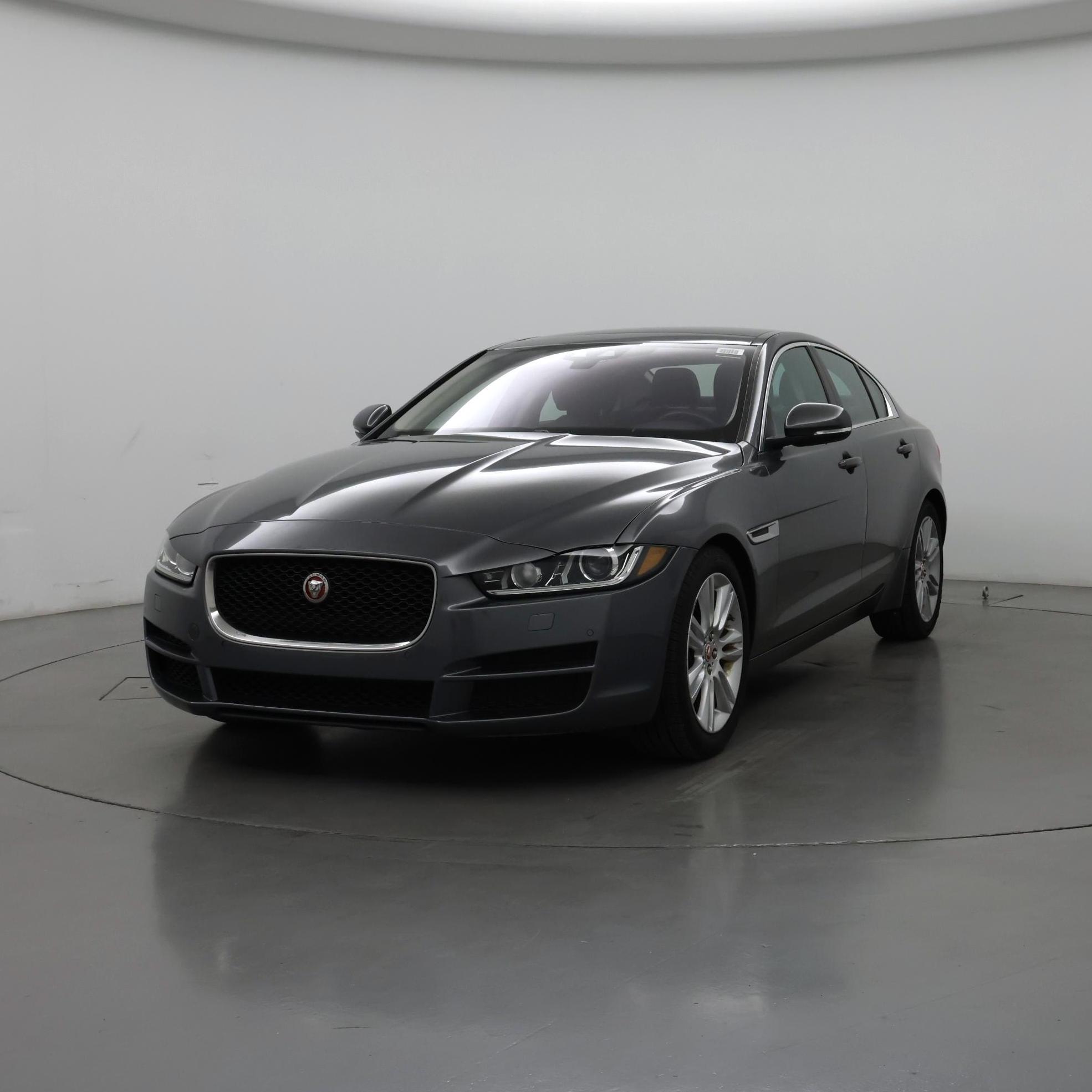 Thumbnail: 2019 Jaguar XE - 4