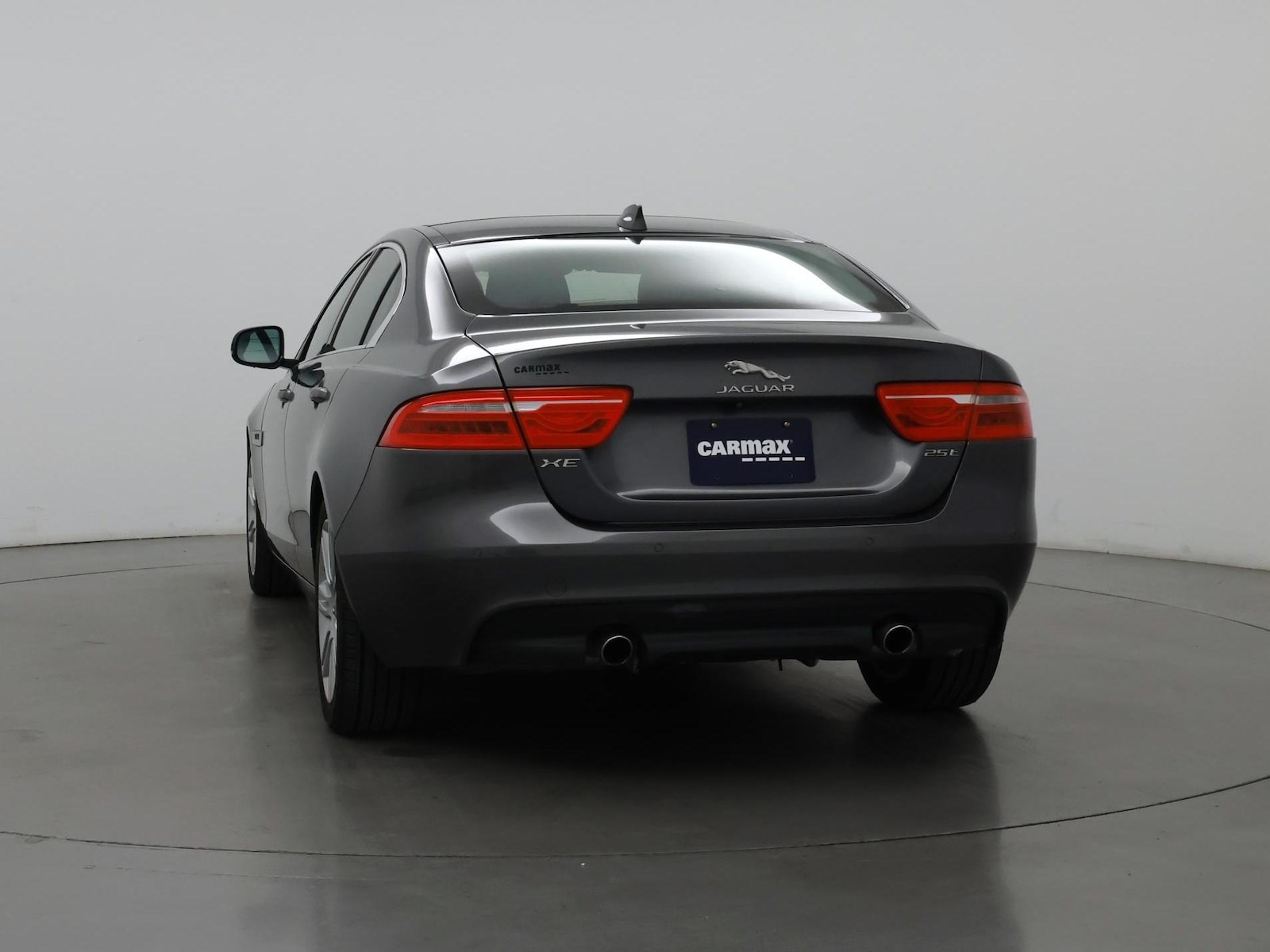 2019 Jaguar XE Premium - Photo 7