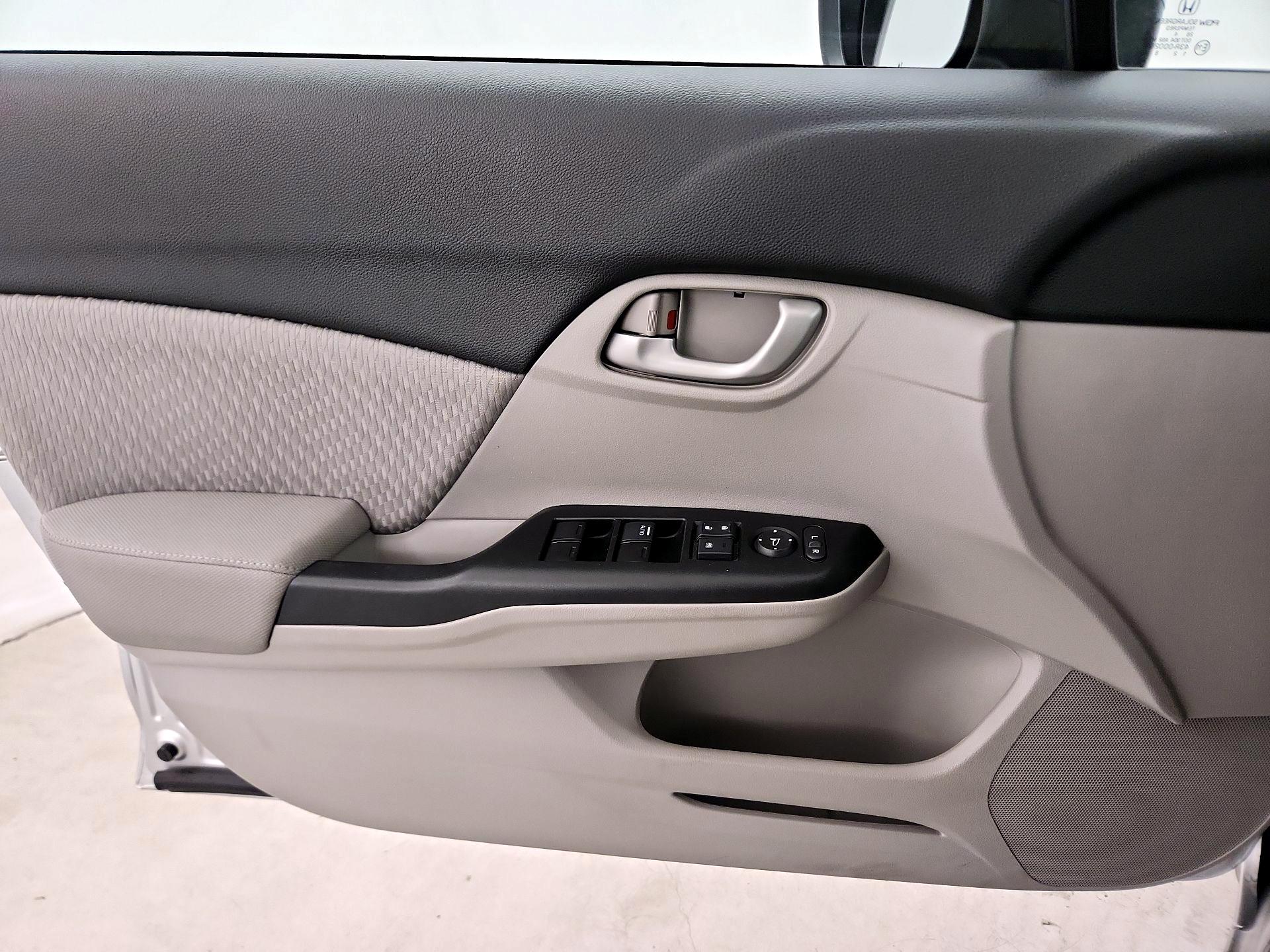 Thumbnail: 2015 Honda Civic - 12