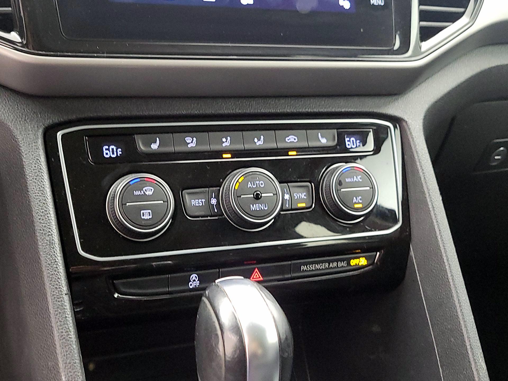 Thumbnail: 2021 Volkswagen Atlas - 16