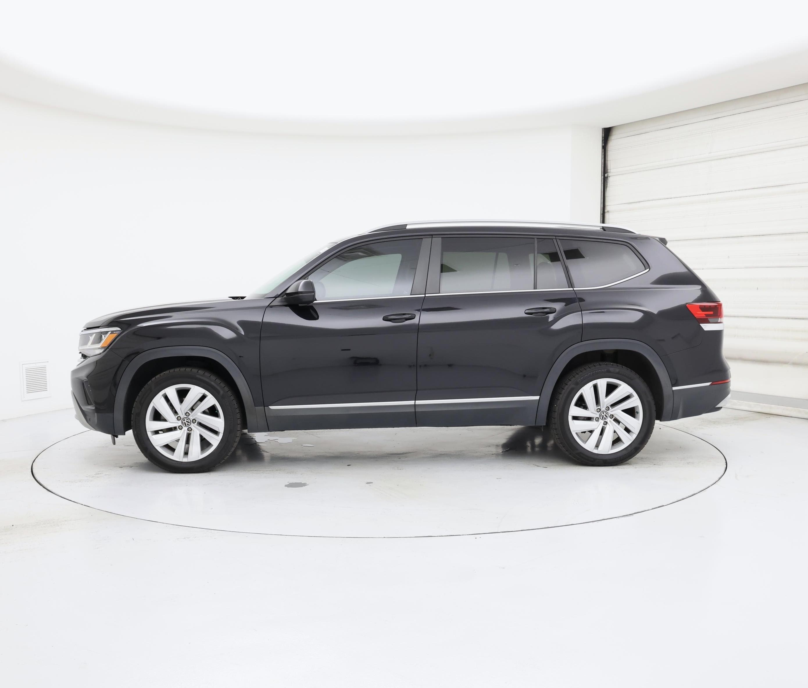 Thumbnail: 2021 Volkswagen Atlas - 3