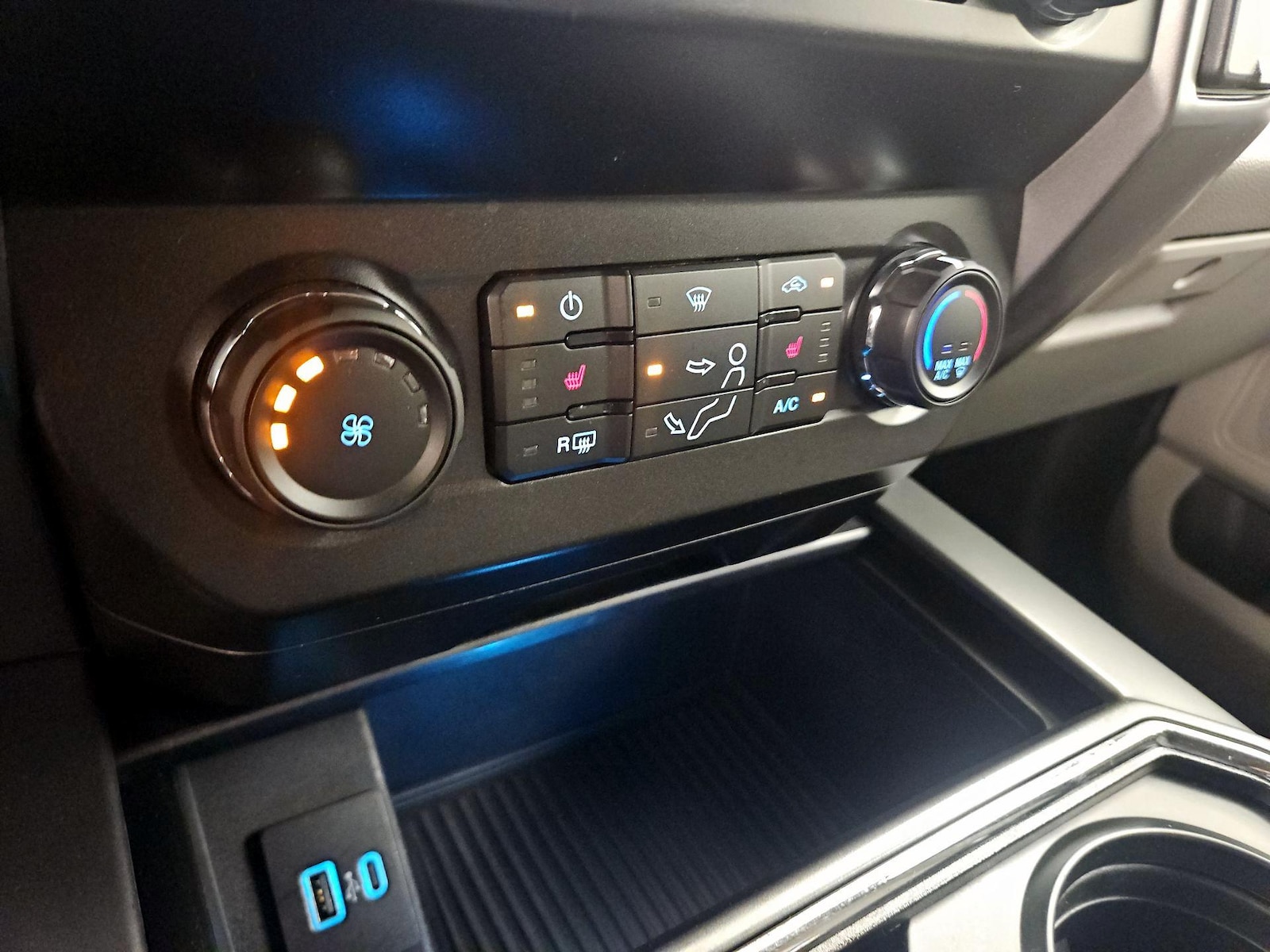 2020 Ford F-250 Super Duty XLT - Photo 17