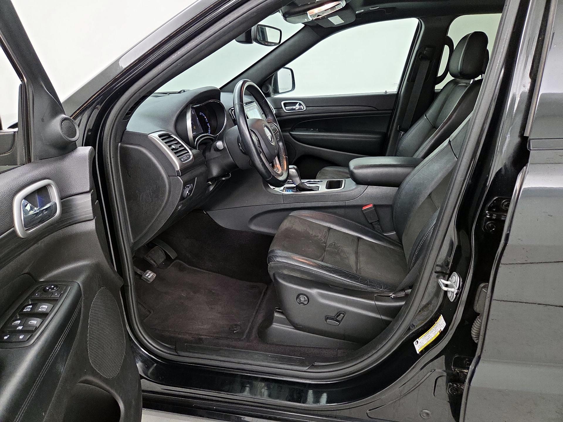 Thumbnail: 2019 Jeep Grand Cherokee - 11