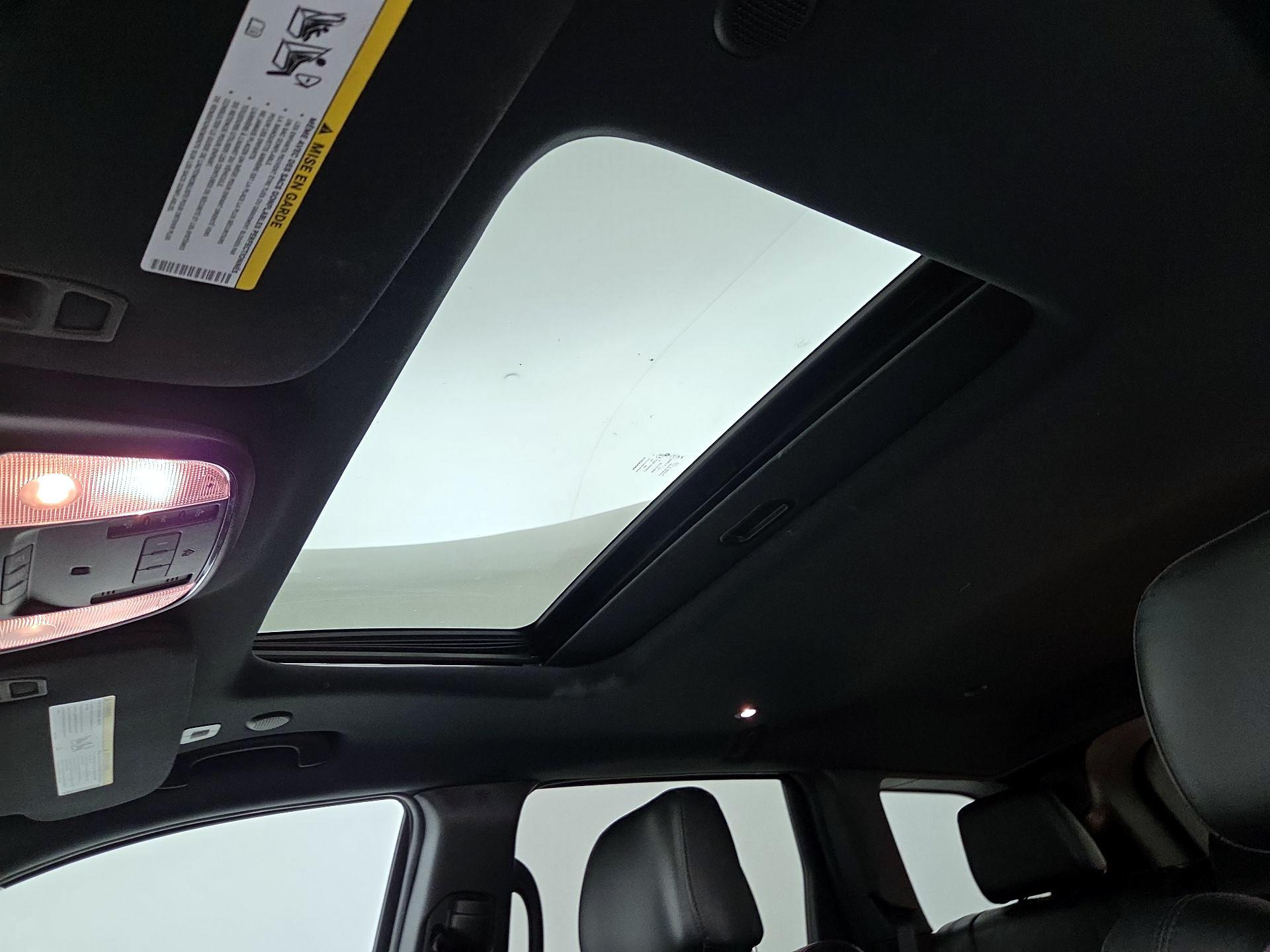 Thumbnail: 2019 Jeep Grand Cherokee - 20