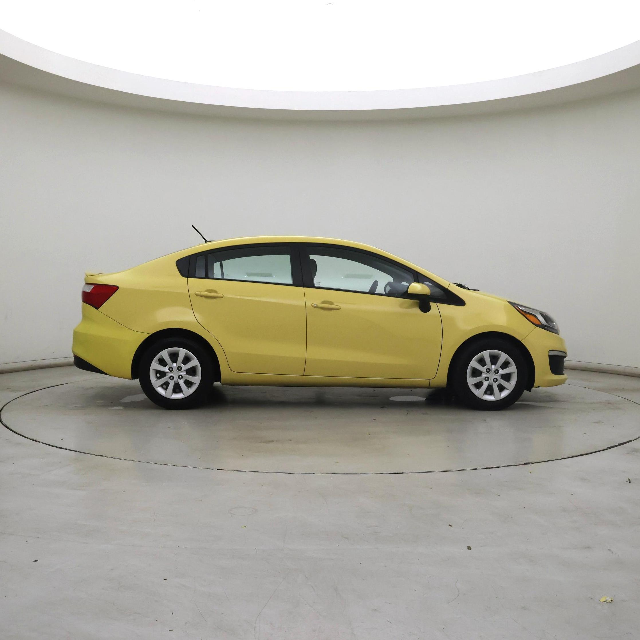 Thumbnail: 2016 Kia Rio - 7