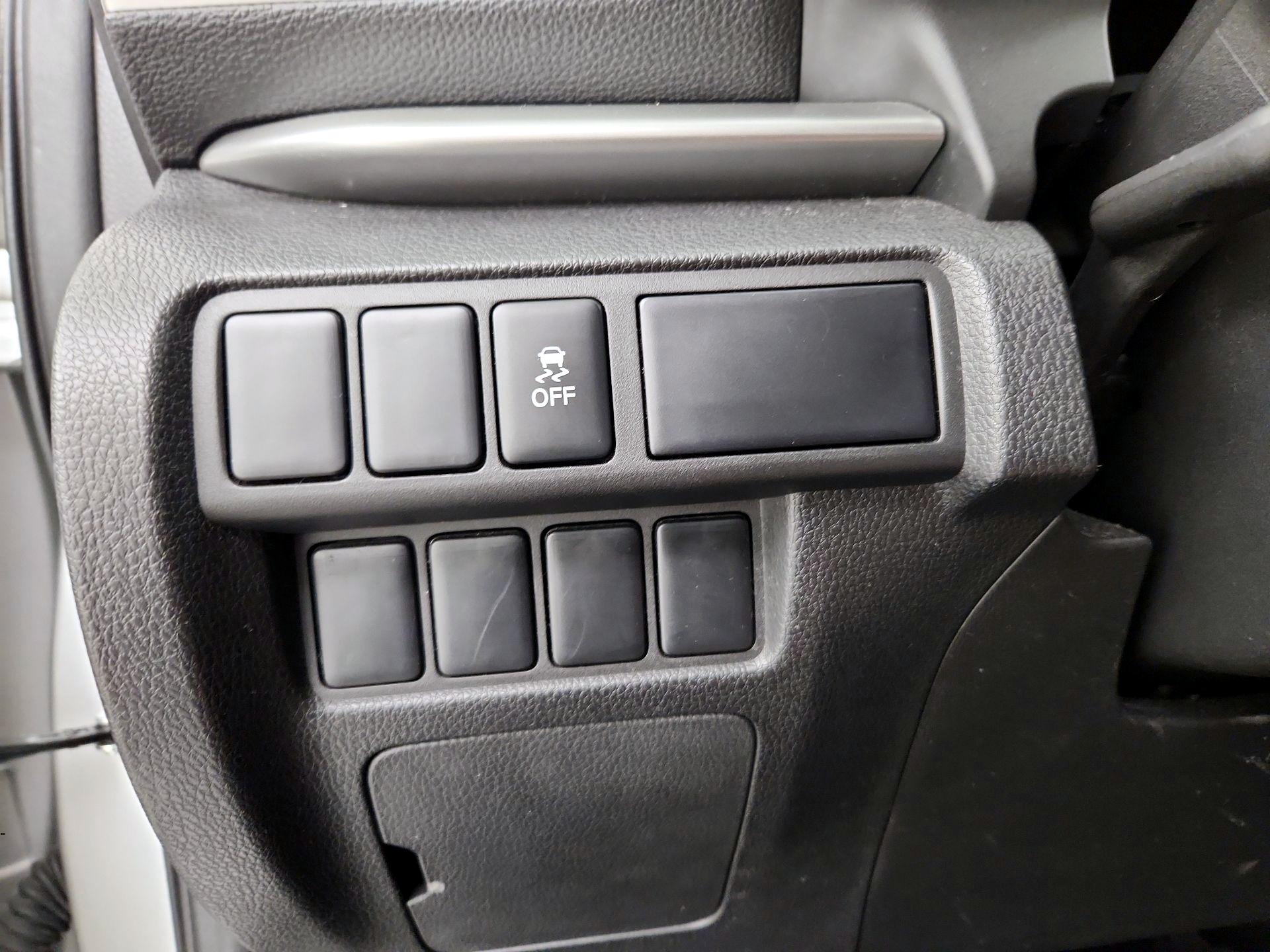Thumbnail: 2019 Mitsubishi Eclipse Cross - 13